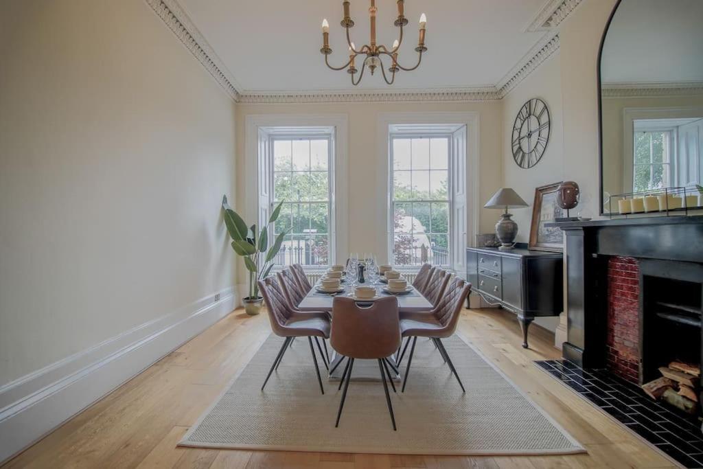 Timeless 5 Bed Duplex Flat Apartment Glasgow