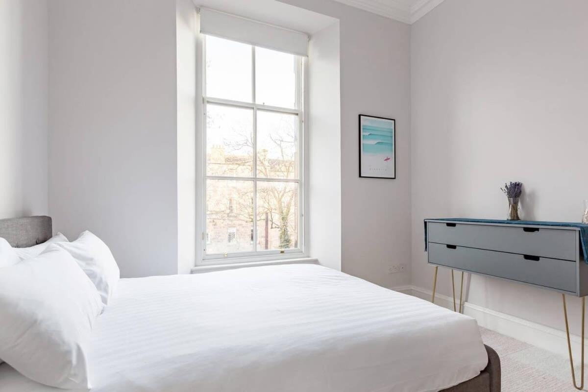 Apartment Incredible Contemporary Flat In Heart Of West End
