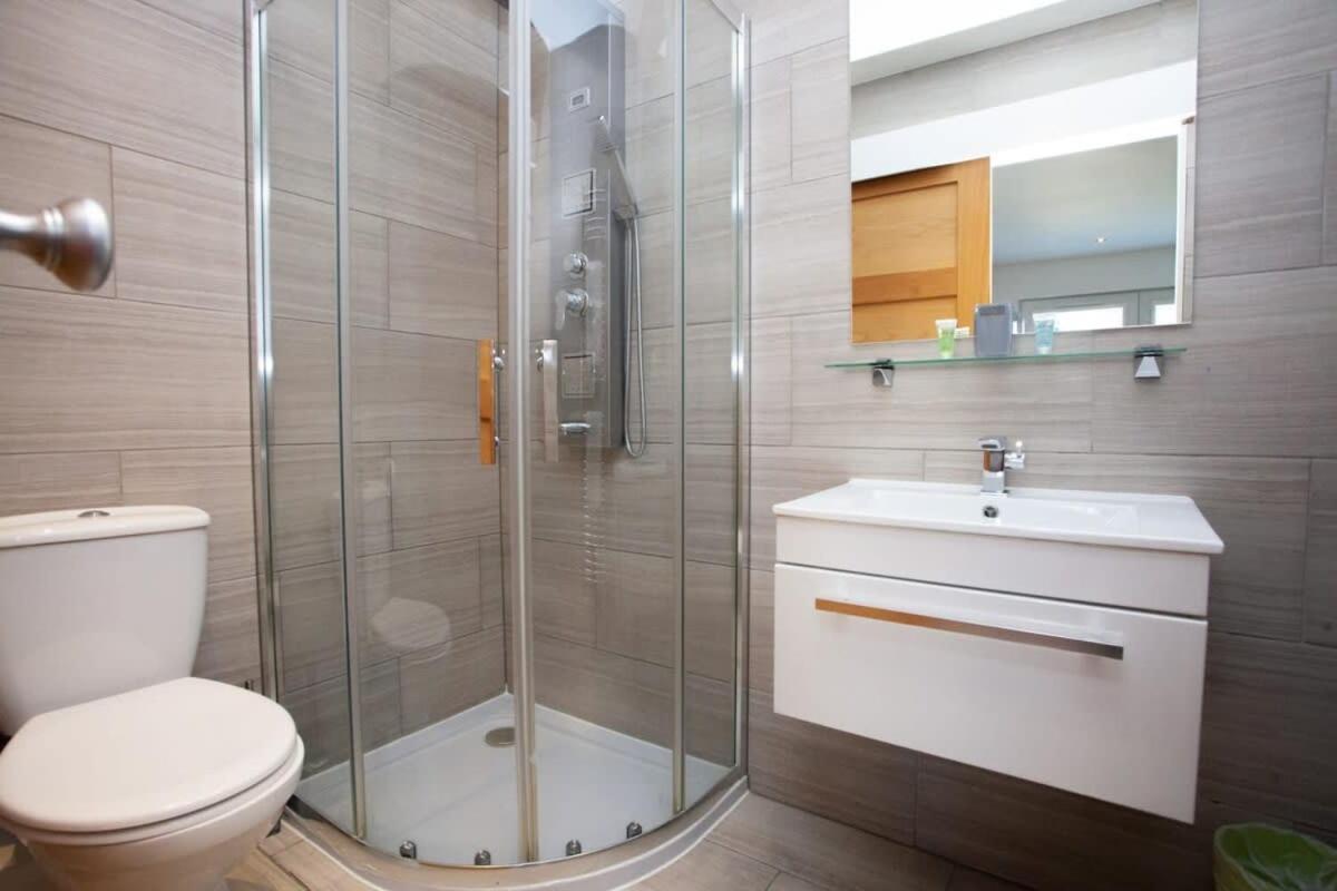 Mosspark Boulevard Exec Ii - Free Parking Apartment Glasgow