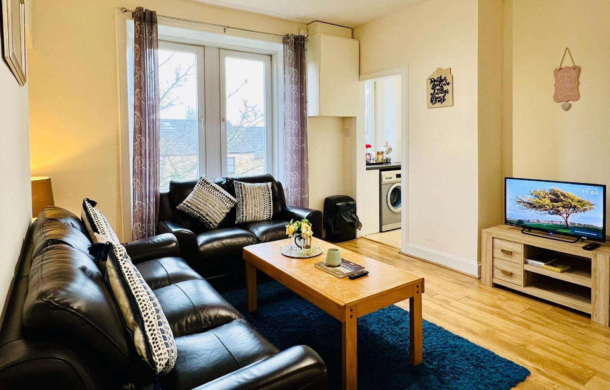 Cozy 2 Bed Just Minutes From Airport