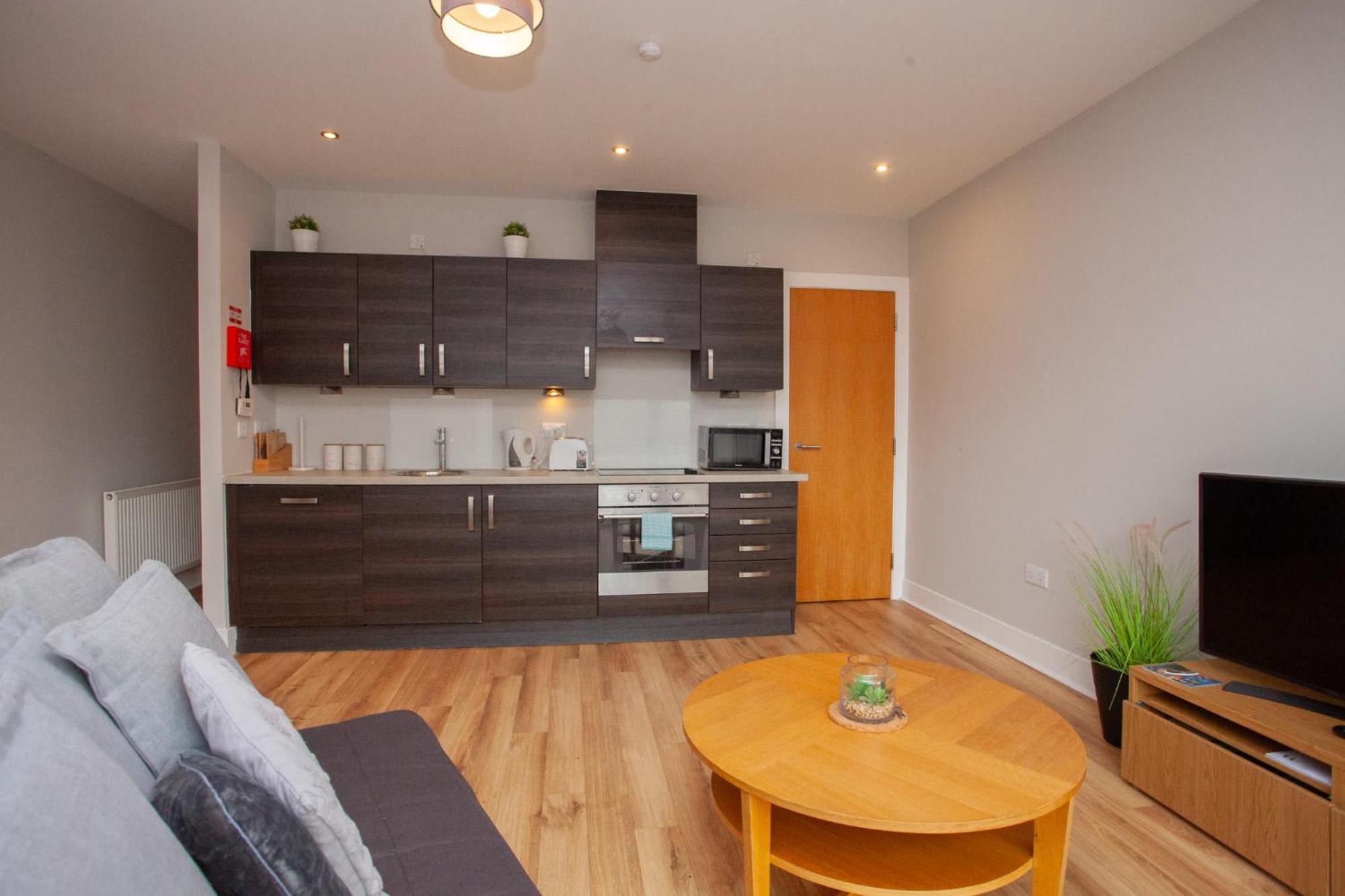 1 Bedroom Flat In The Heart Of Merchant *