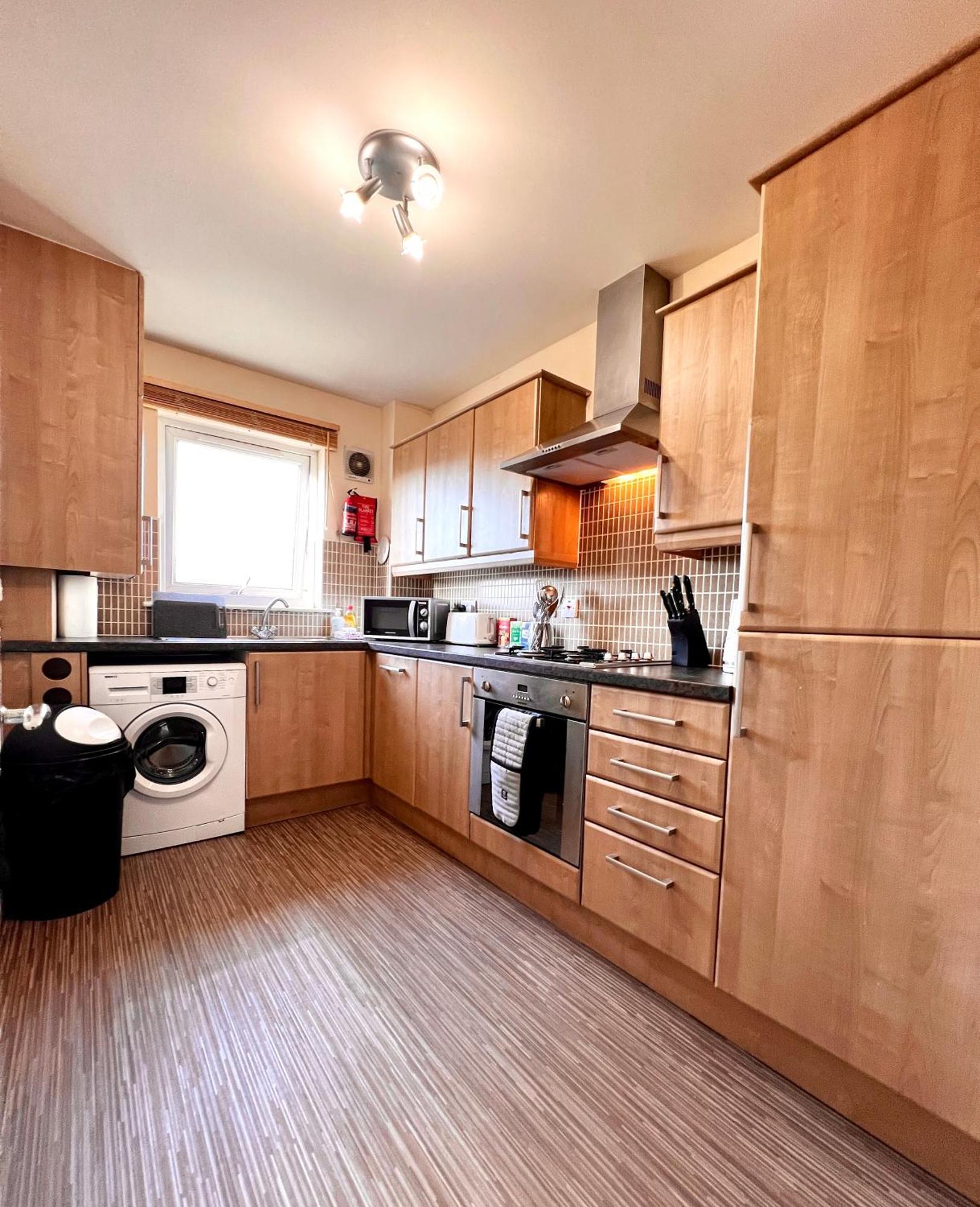 Apartment Stylish Modern Flat With Juliet Balcony & Parking Glasgow