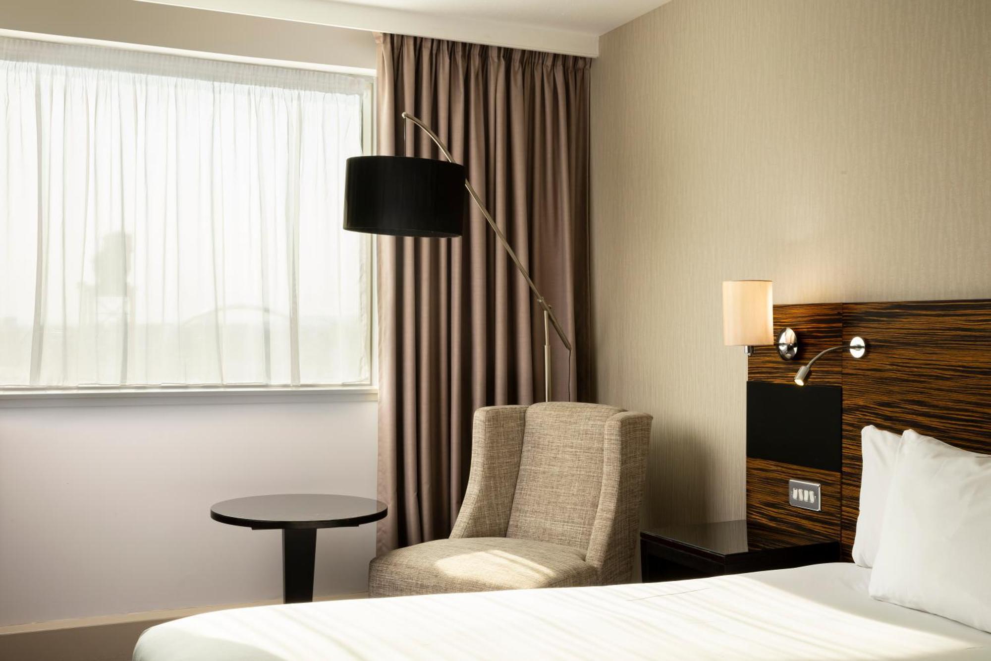Crowne Plaza By Ihg Hotel 4*