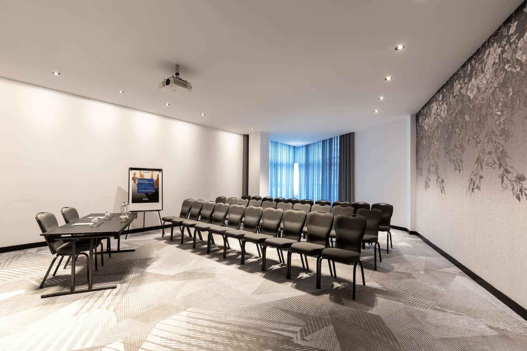Radisson Blu Hotel, 4* Glasgow