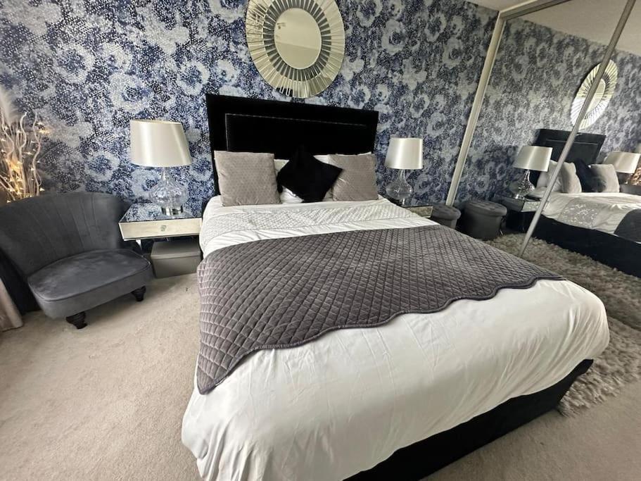 Entire 4 Bed Perfect Family In * Glasgow