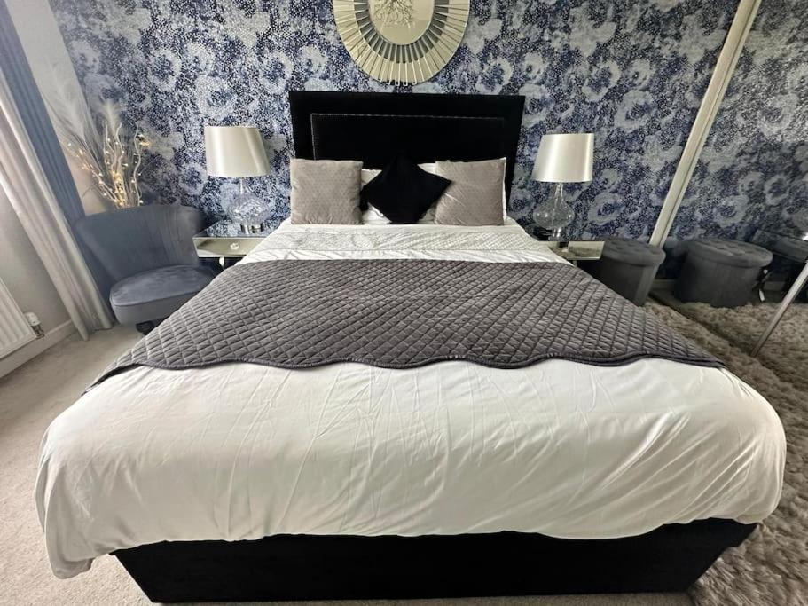 Entire 4 Bed Perfect Family In Villa *