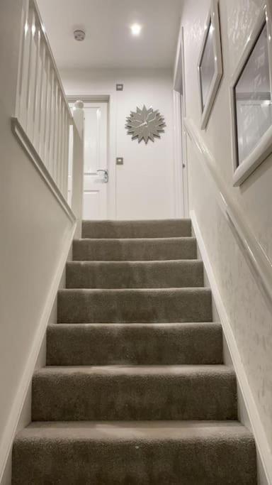 Entire 4 Bed Perfect Family In Villa Glasgow