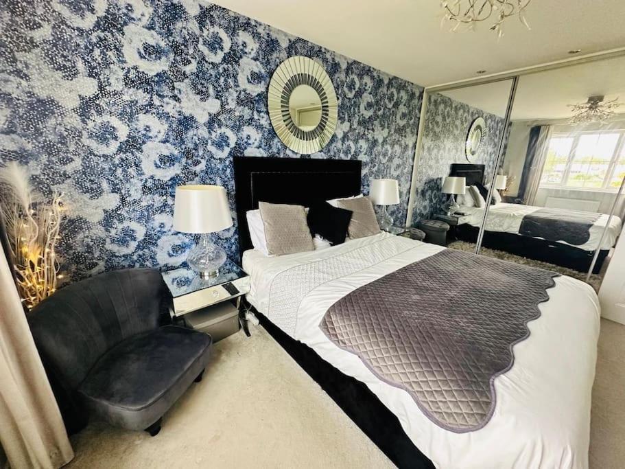 Entire 4 Bed Perfect Family In *