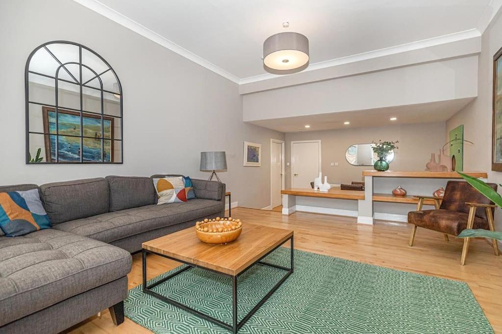 Bright And Duplex In Centre * Glasgow