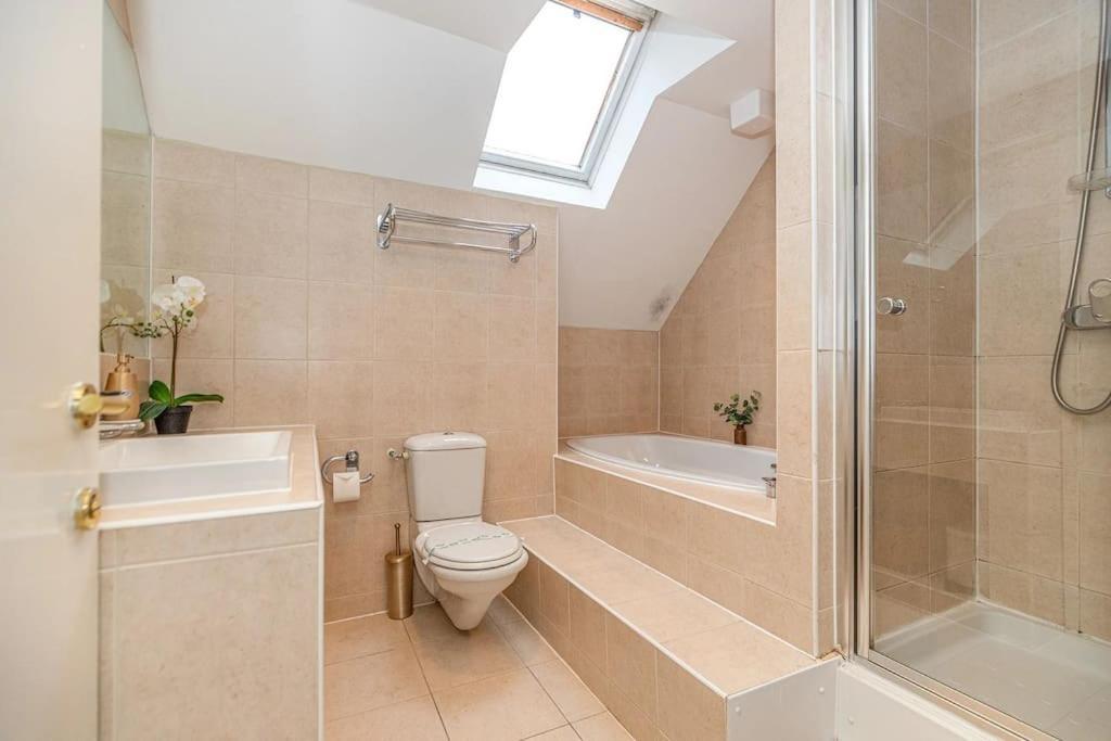 Bright And Duplex In Centre