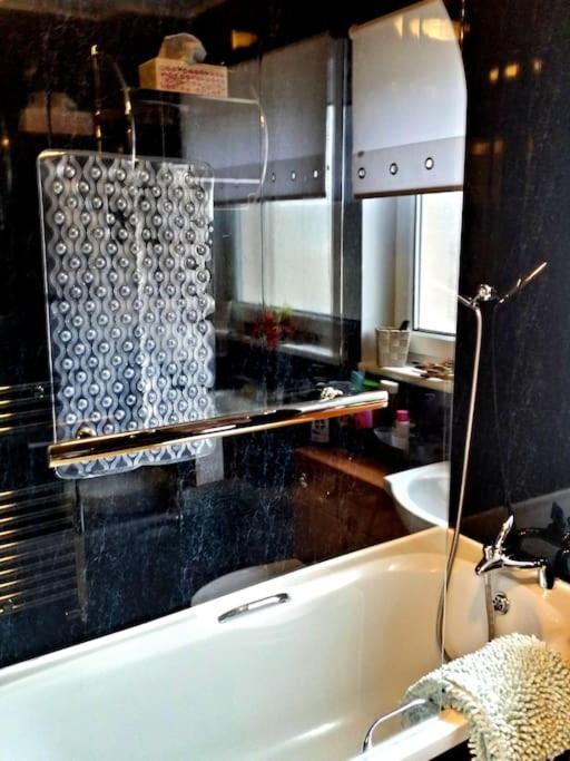 3 Bedroom - Free Parking & Wifi 350mbps