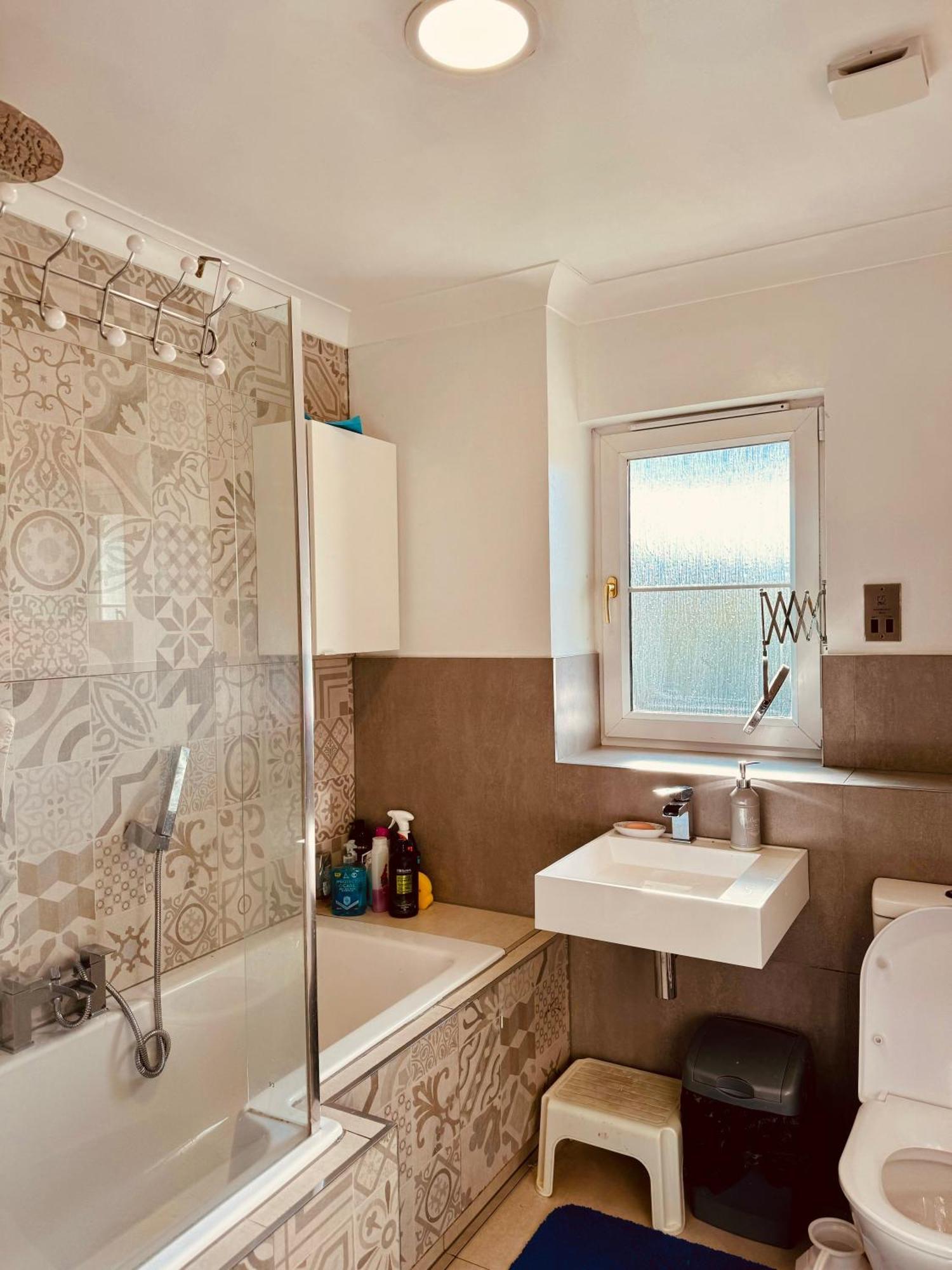 1 Available Apartment