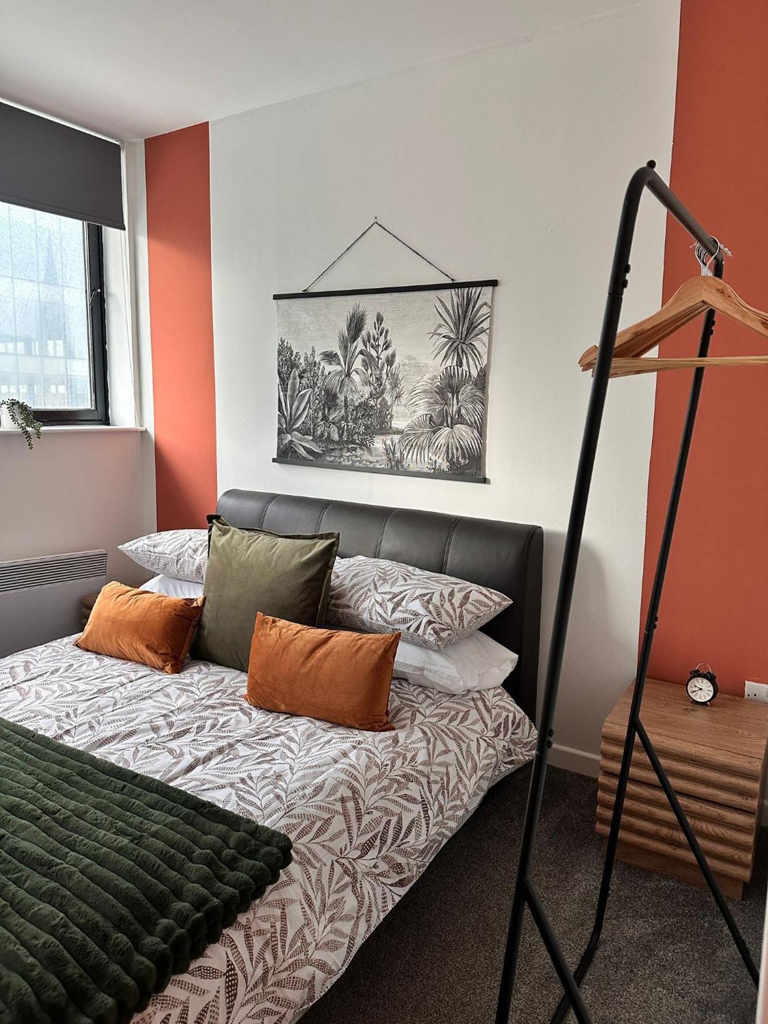 Stylish 2 Bed Retreat * Glasgow