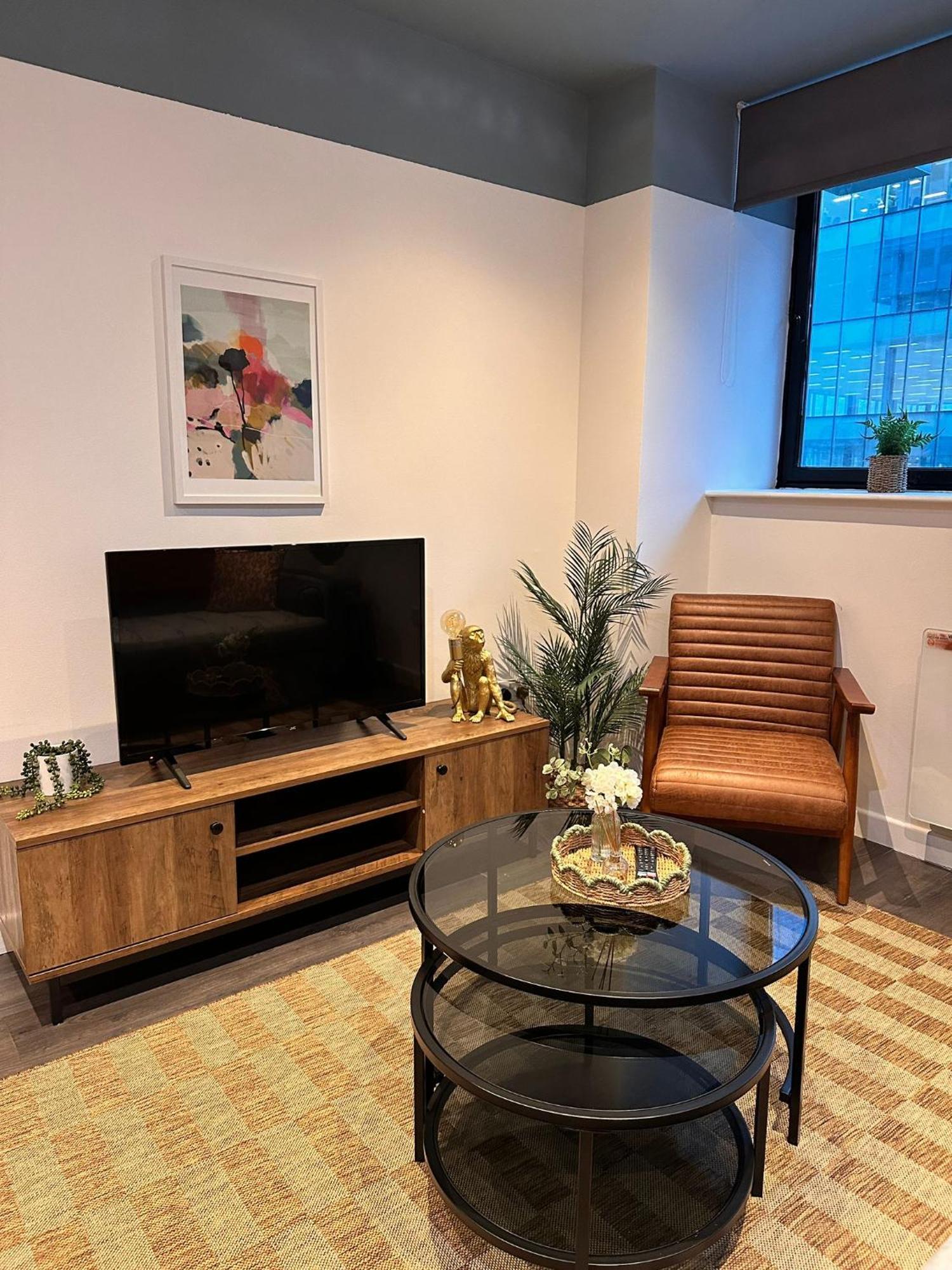 Apartment Stylish 2 Bed Retreat *