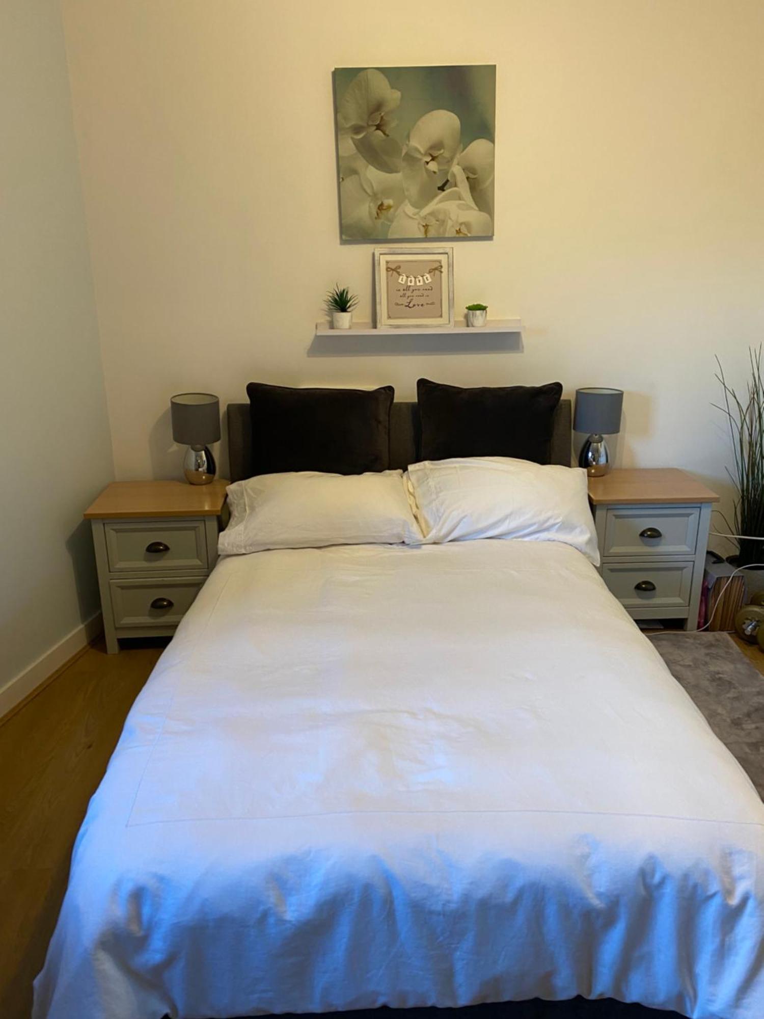 Metropolitan Nest - Easy Walk To Hydro & Secc Center Apartment