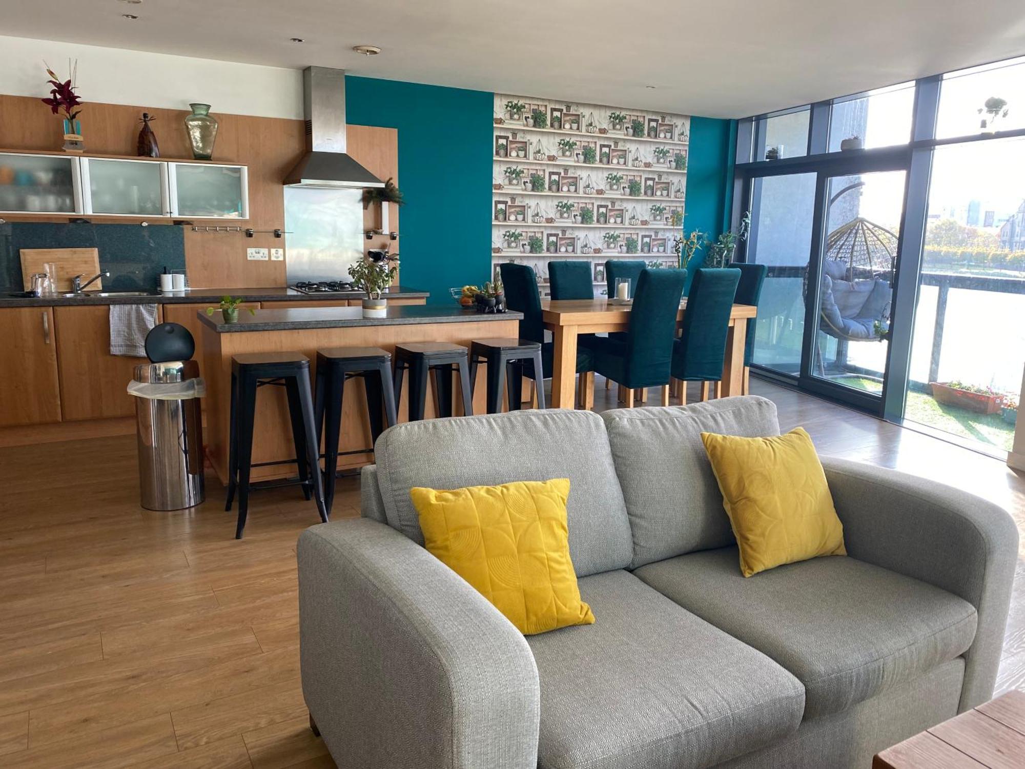 Metropolitan Nest - Easy Walk To Hydro & Secc Center *