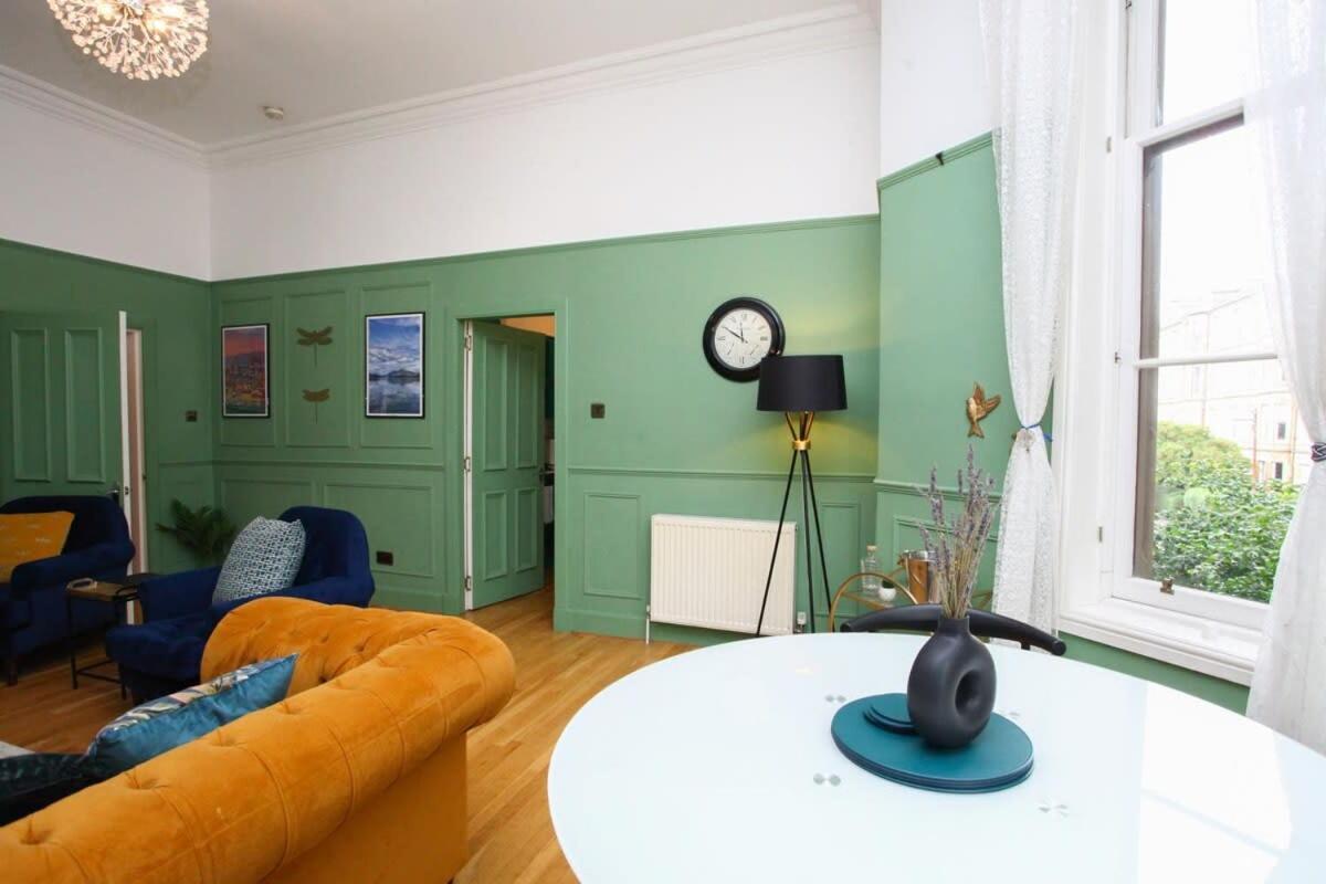 Lovely Spacious 2 Bed Flat Glasgow