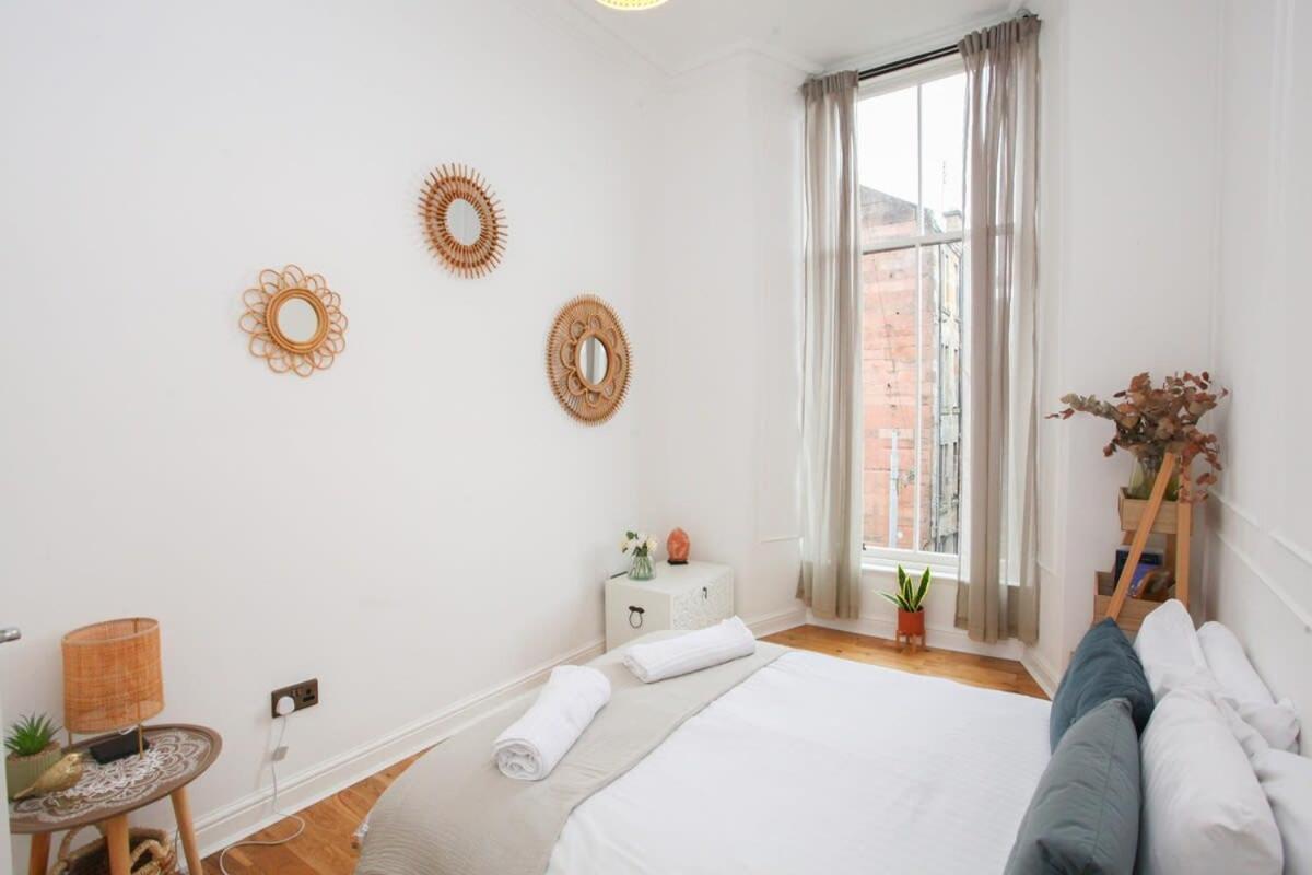 Lovely Spacious 2 Bed Flat *