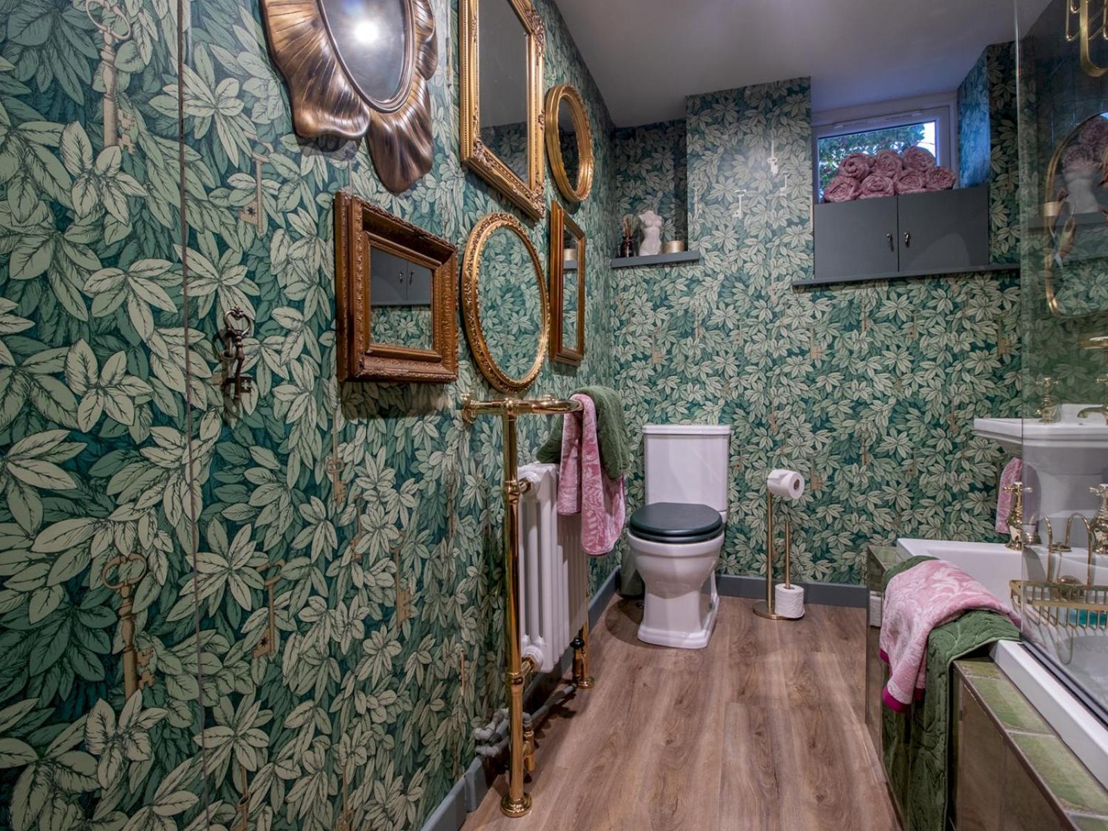 Pass The Keys Magical Mews Hideaway: Quirky Experience Holiday home *
