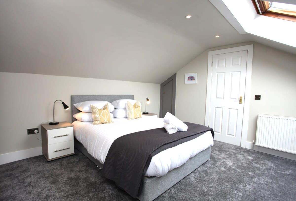 Three Bedroom Upper Flat In Jordanhill