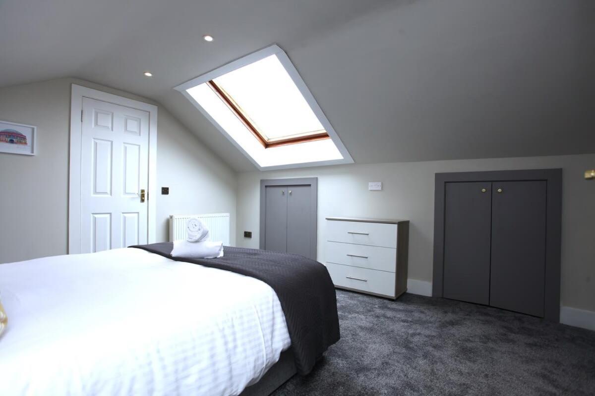 Three Bedroom Upper Flat In Jordanhill Apartment Glasgow