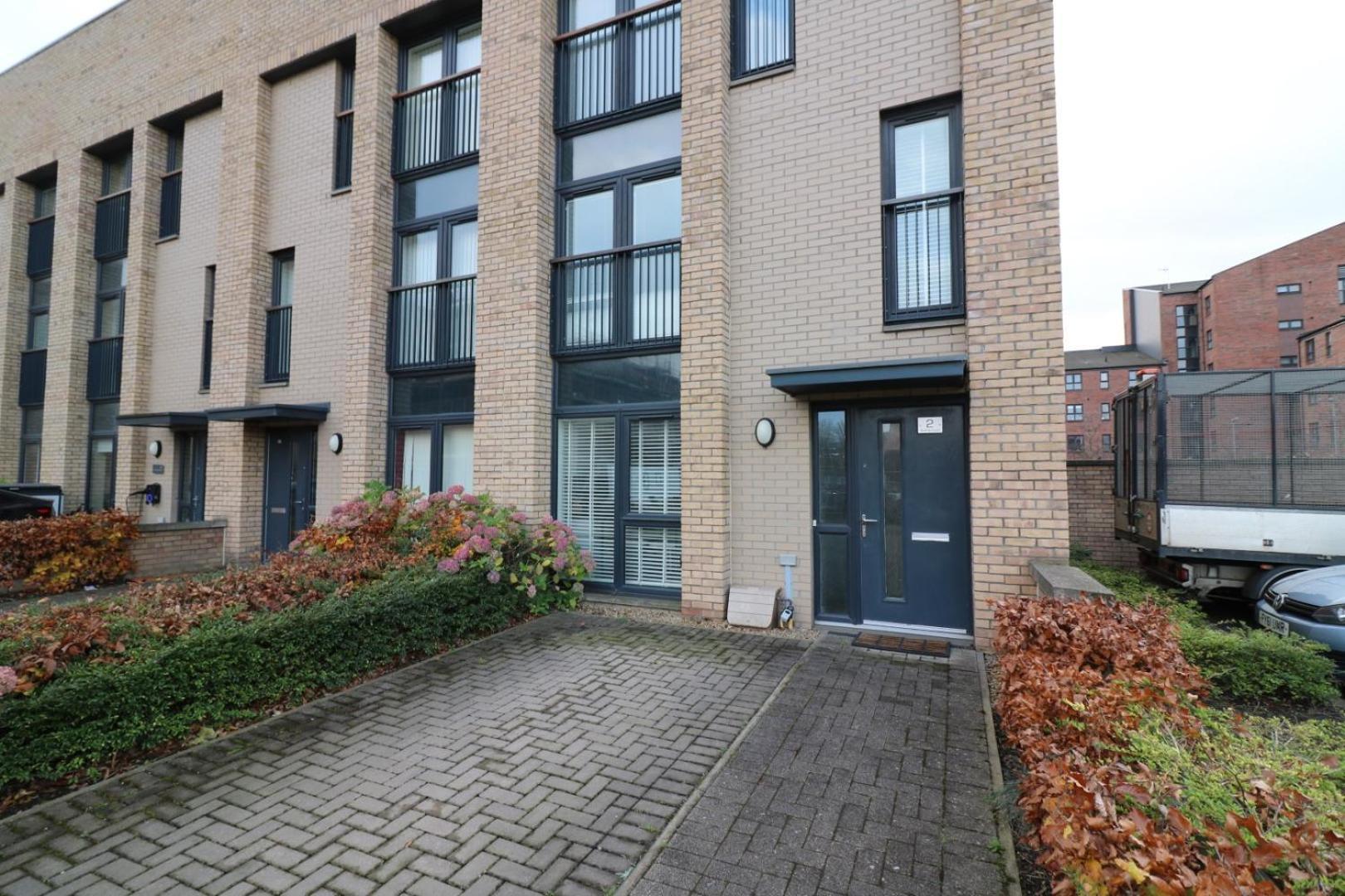 Signature - Norfolk House Apartment