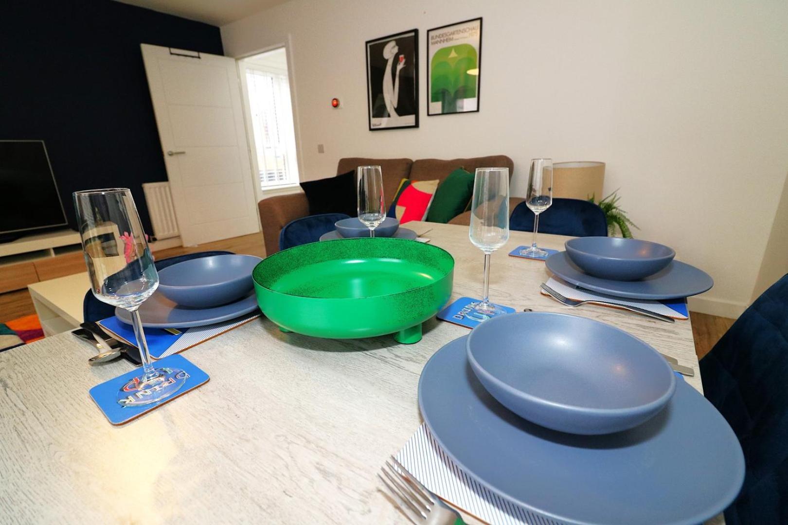 Signature - Norfolk House Apartment