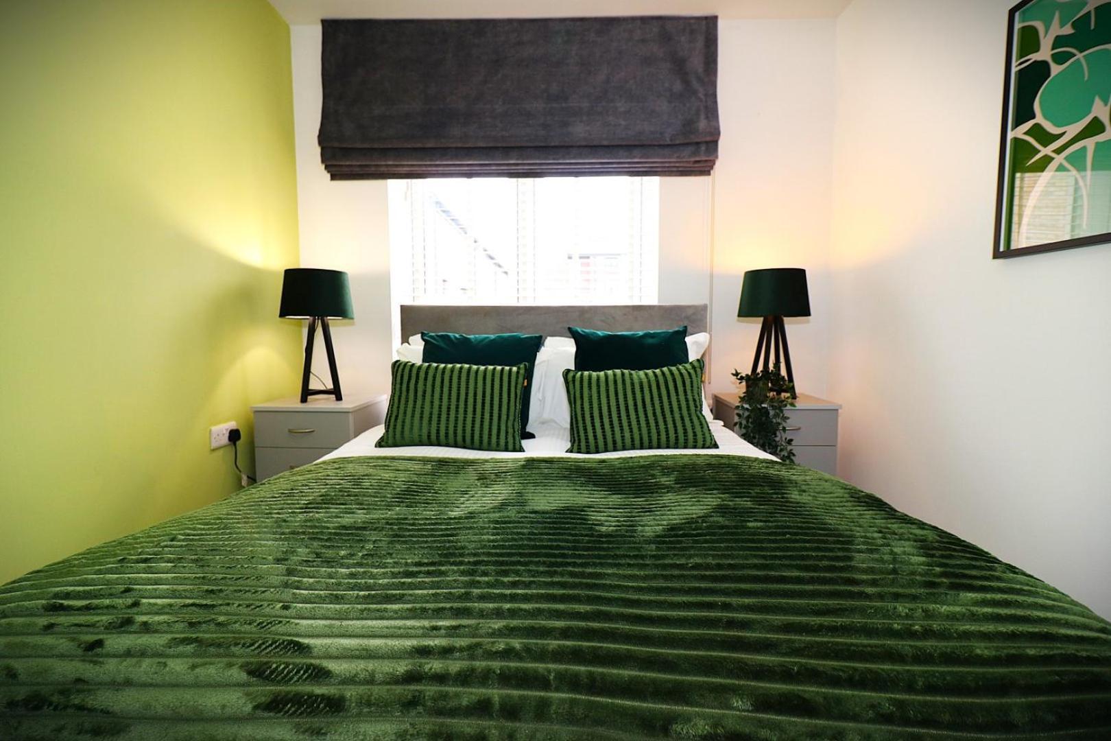 Signature - Norfolk House Apartment