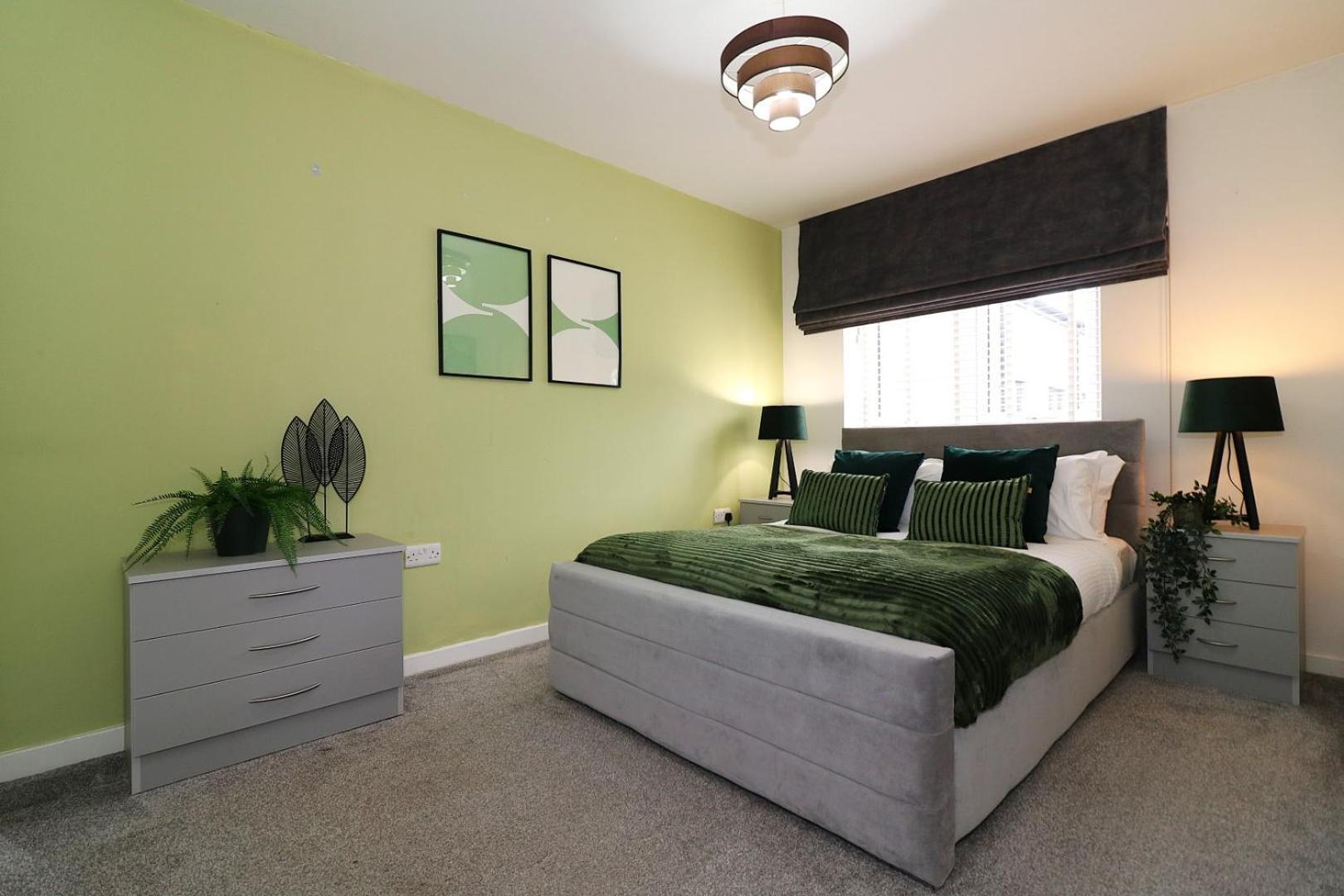 Signature - Norfolk House Apartment *
