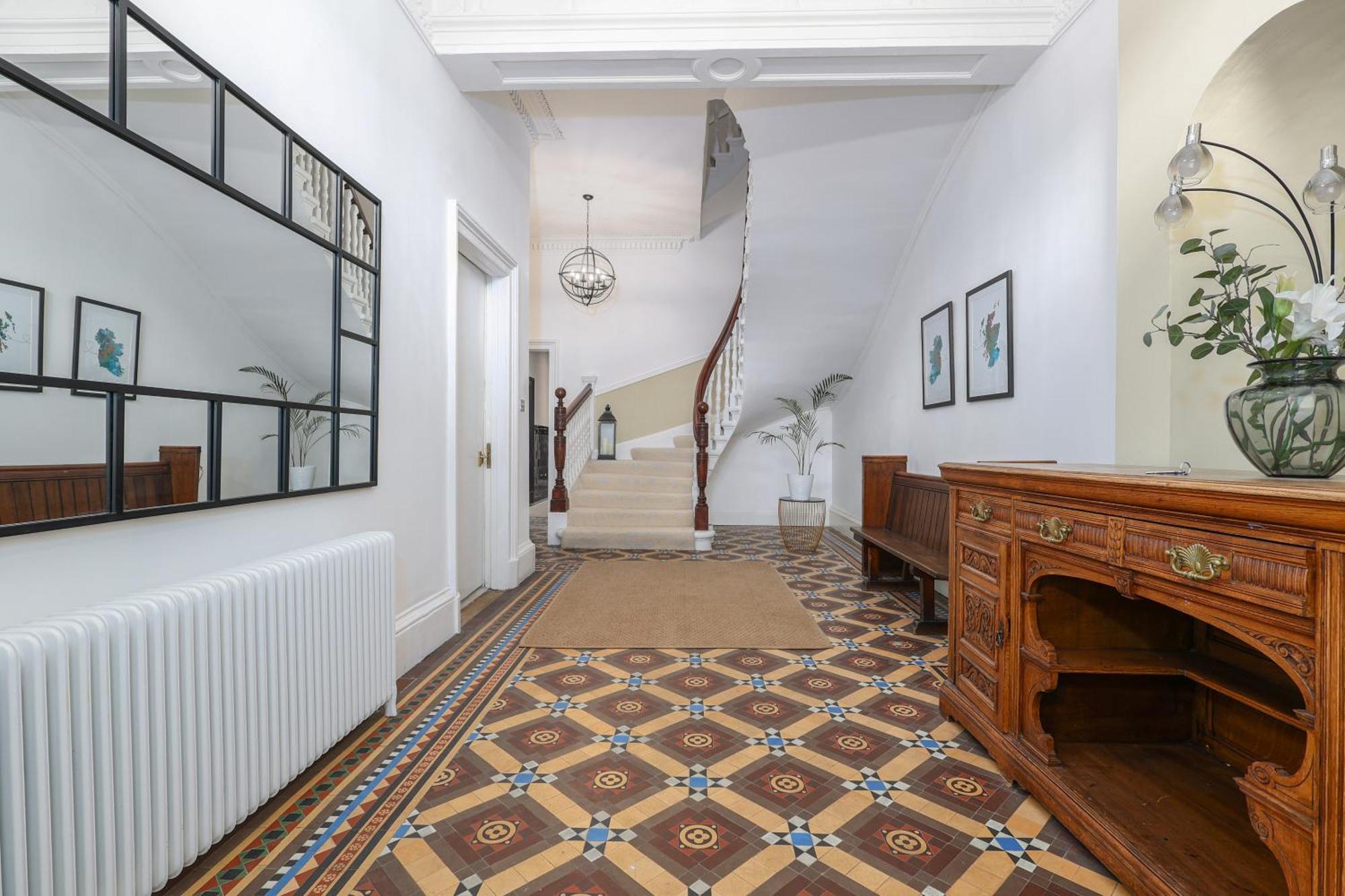 Extravagant 6 Bed Victorian Townhouse With Hot Tub Villa *