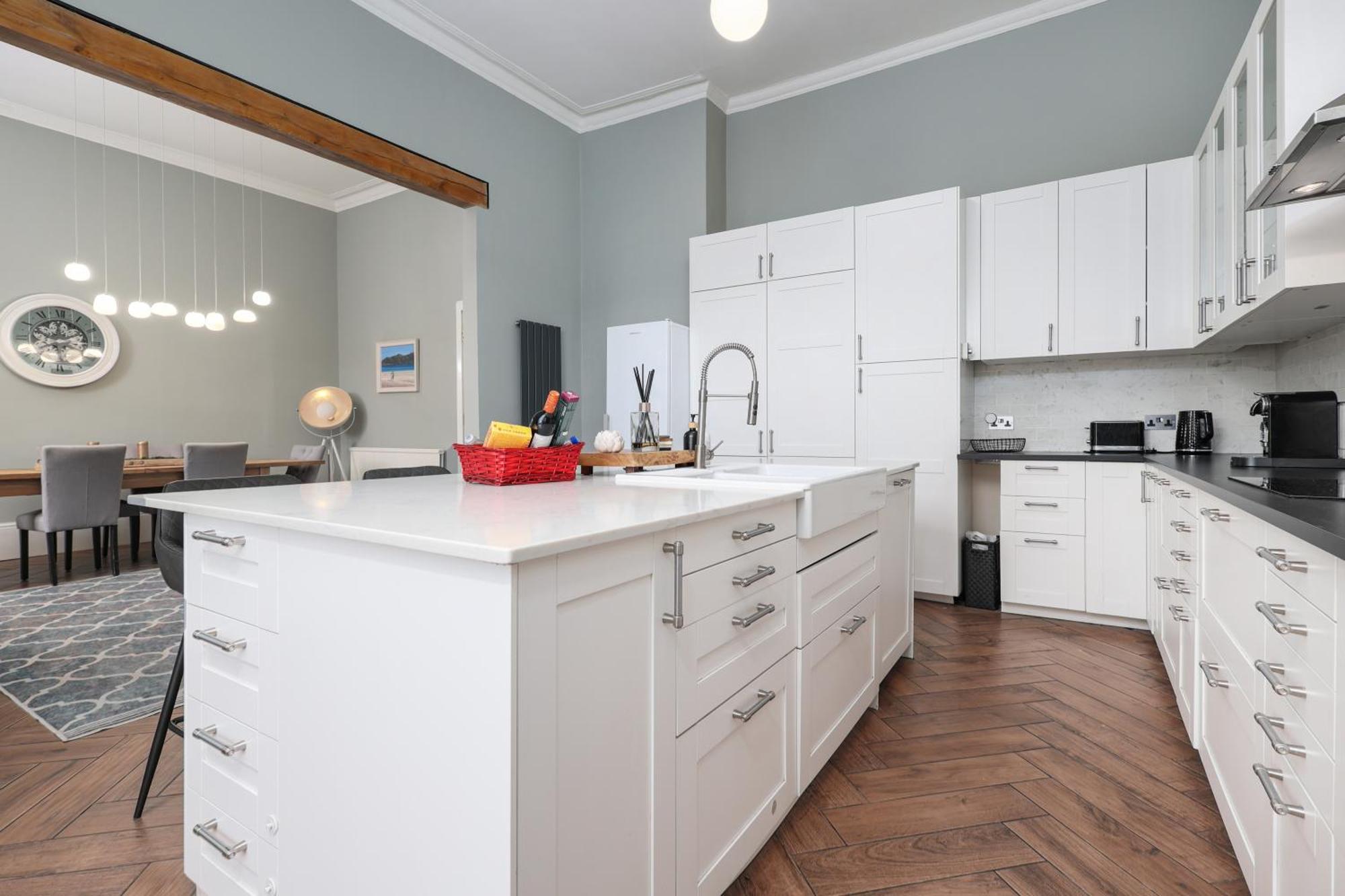 Villa Extravagant 6 Bed Victorian Townhouse With Hot Tub