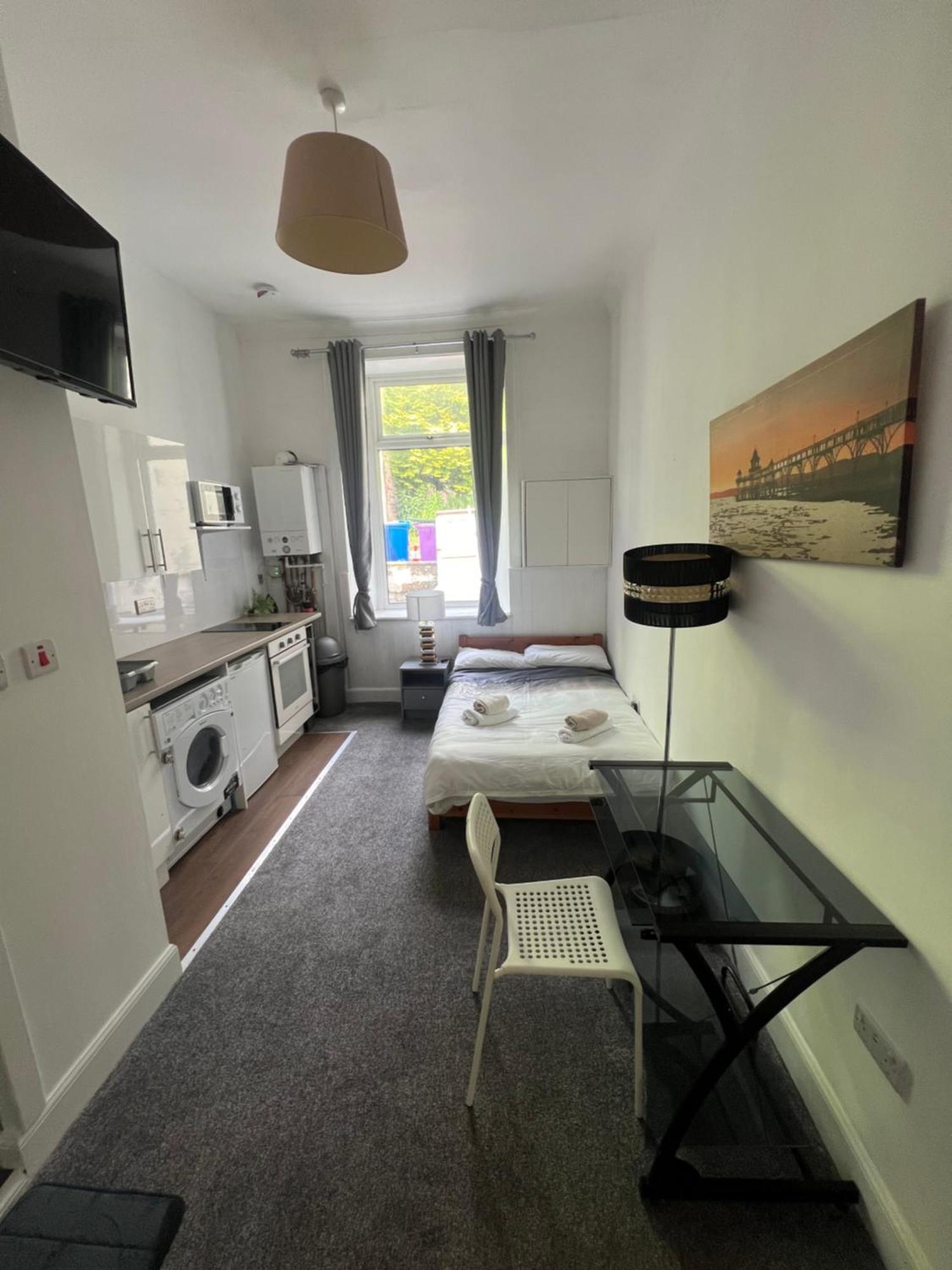 Aparthotel North-west Glasgow