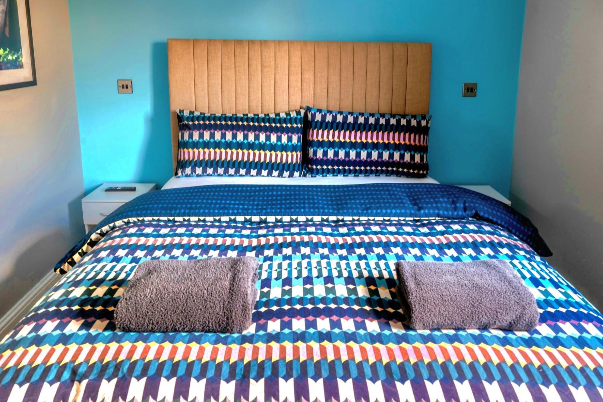 Holiday home Cosy 4 Bedroom In - Free Parking