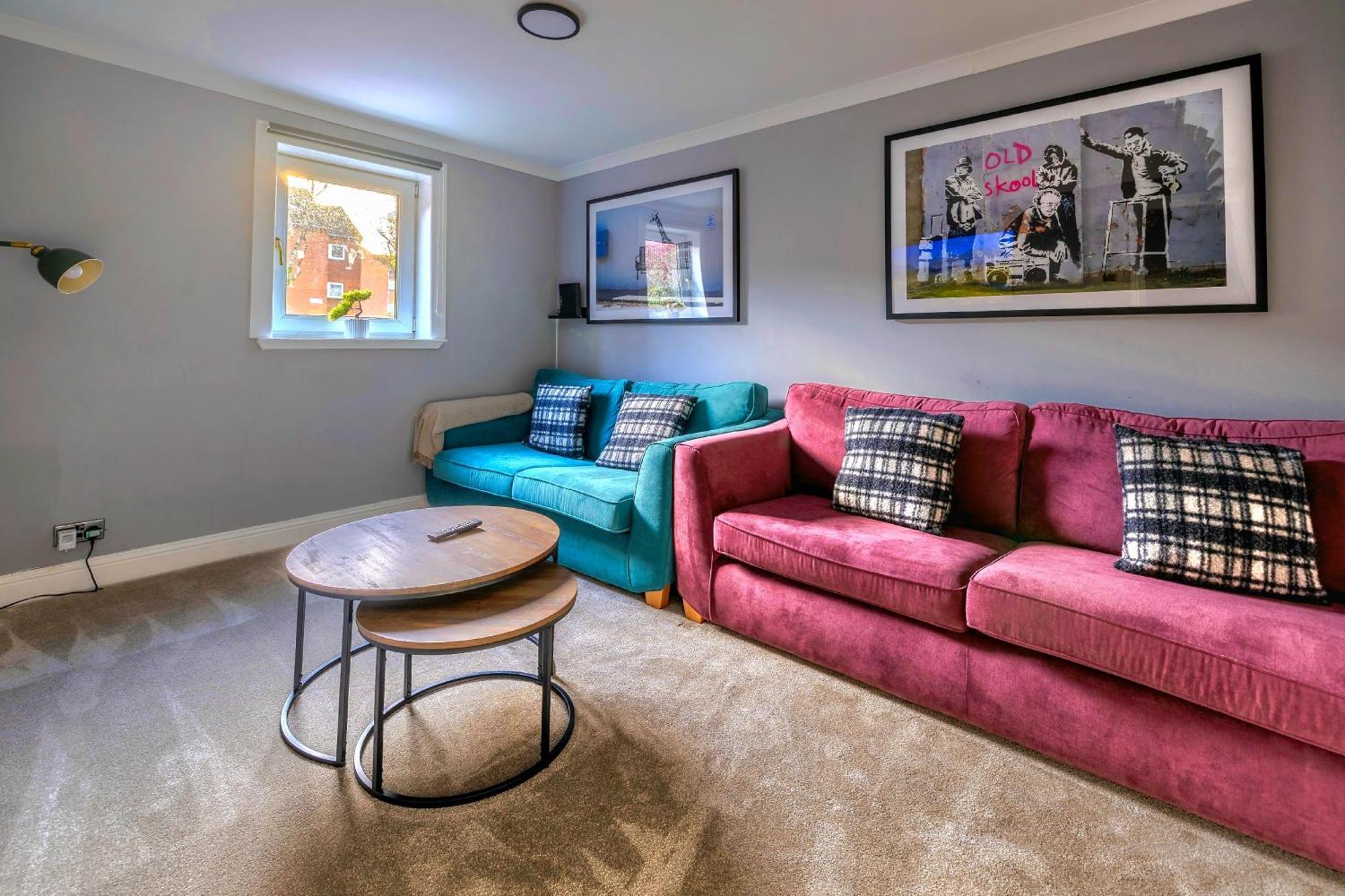 Holiday home Cosy 4 Bedroom In - Free Parking