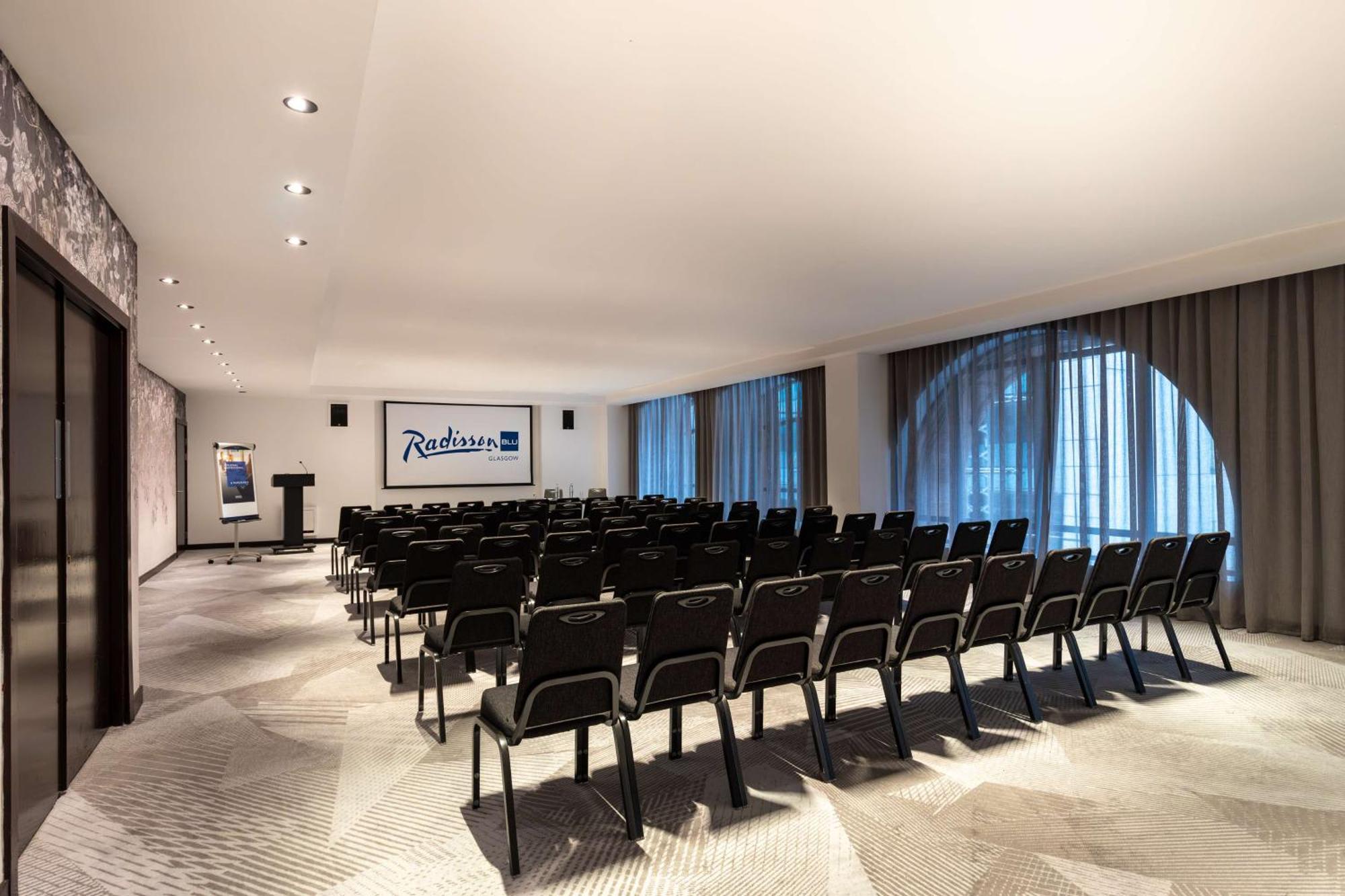Radisson Blu Hotel, 4*