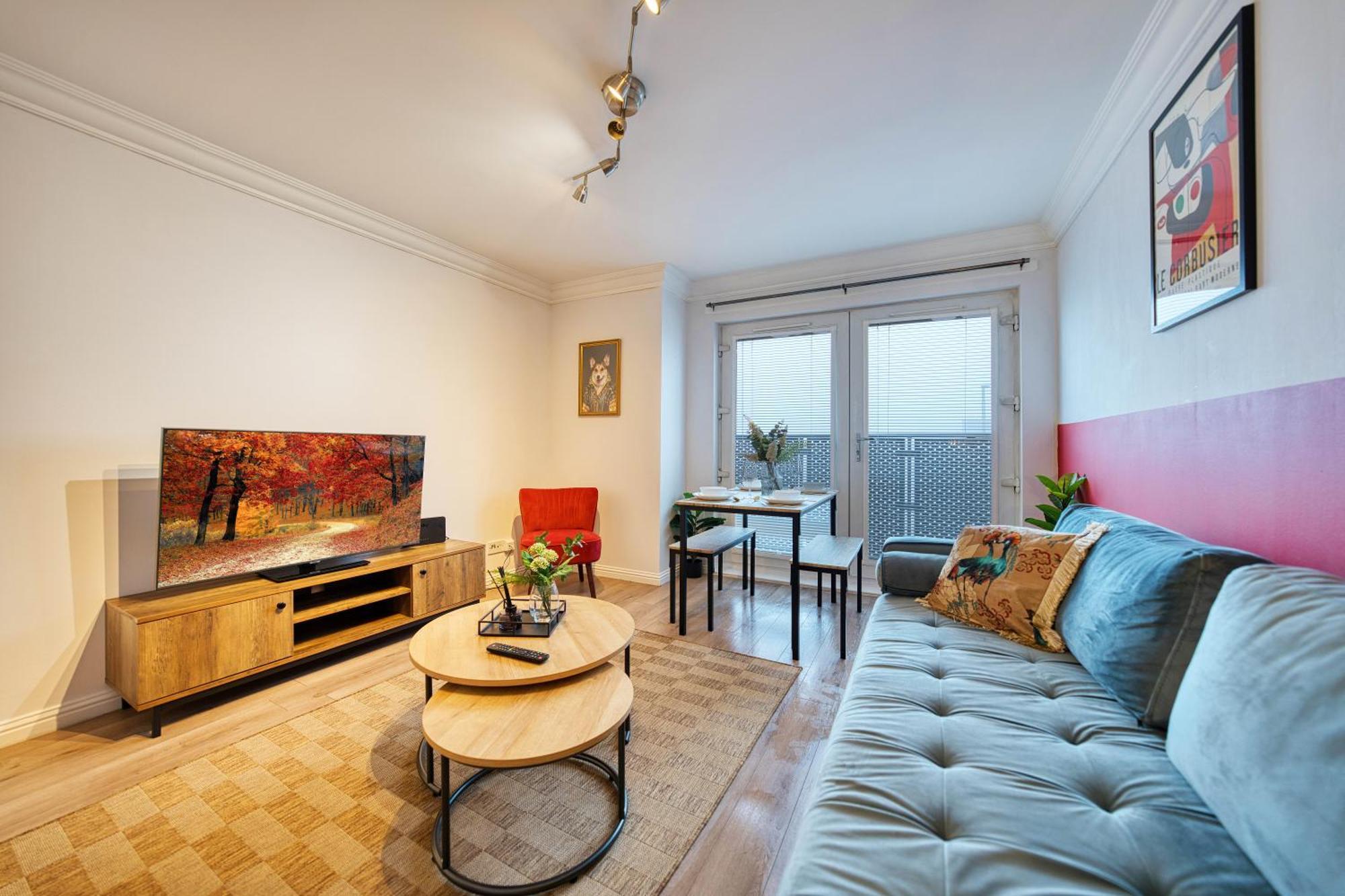 Apartment Modern 2 Bed Flat With Free Parking