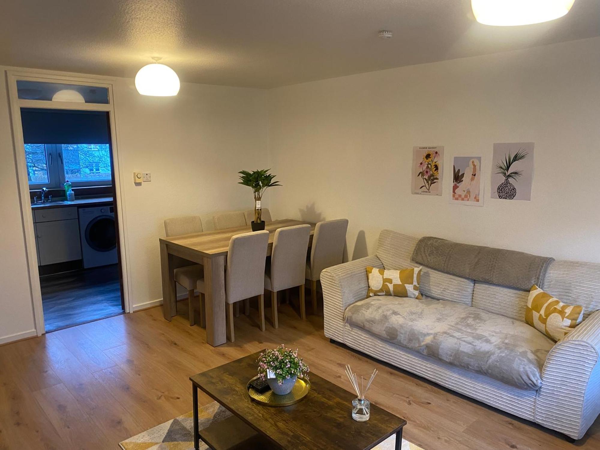 Comfy 3bed Centre Apartment