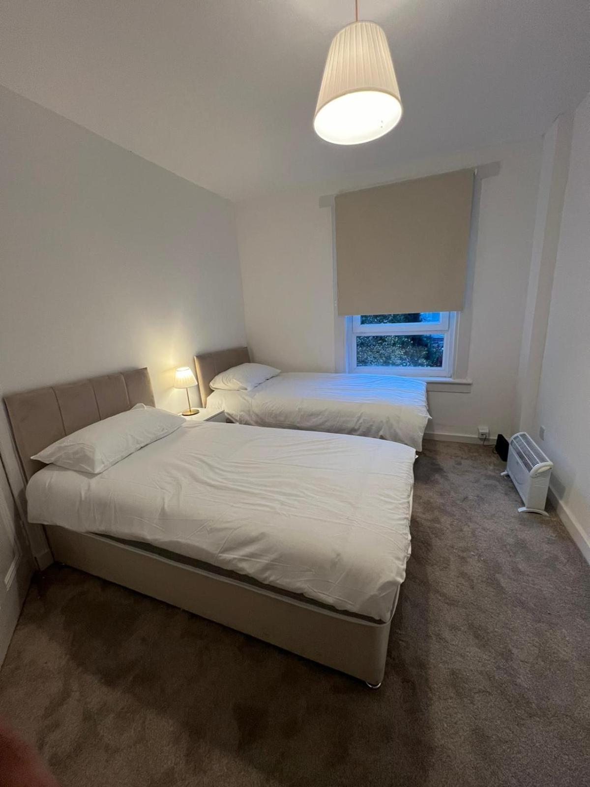 Holiday home Archillects Entire Two Bedroom Comfy House - Free Parking Glasgow