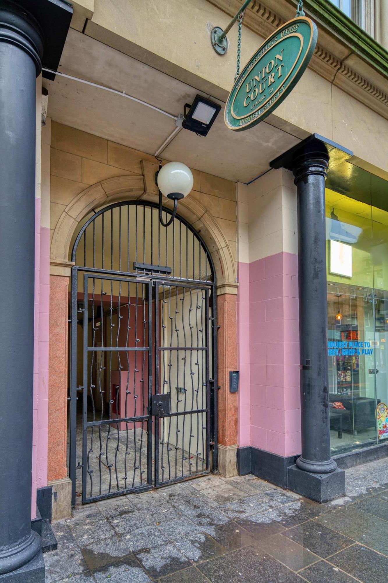 Lovely Station 1 Bed B10 Glasgow