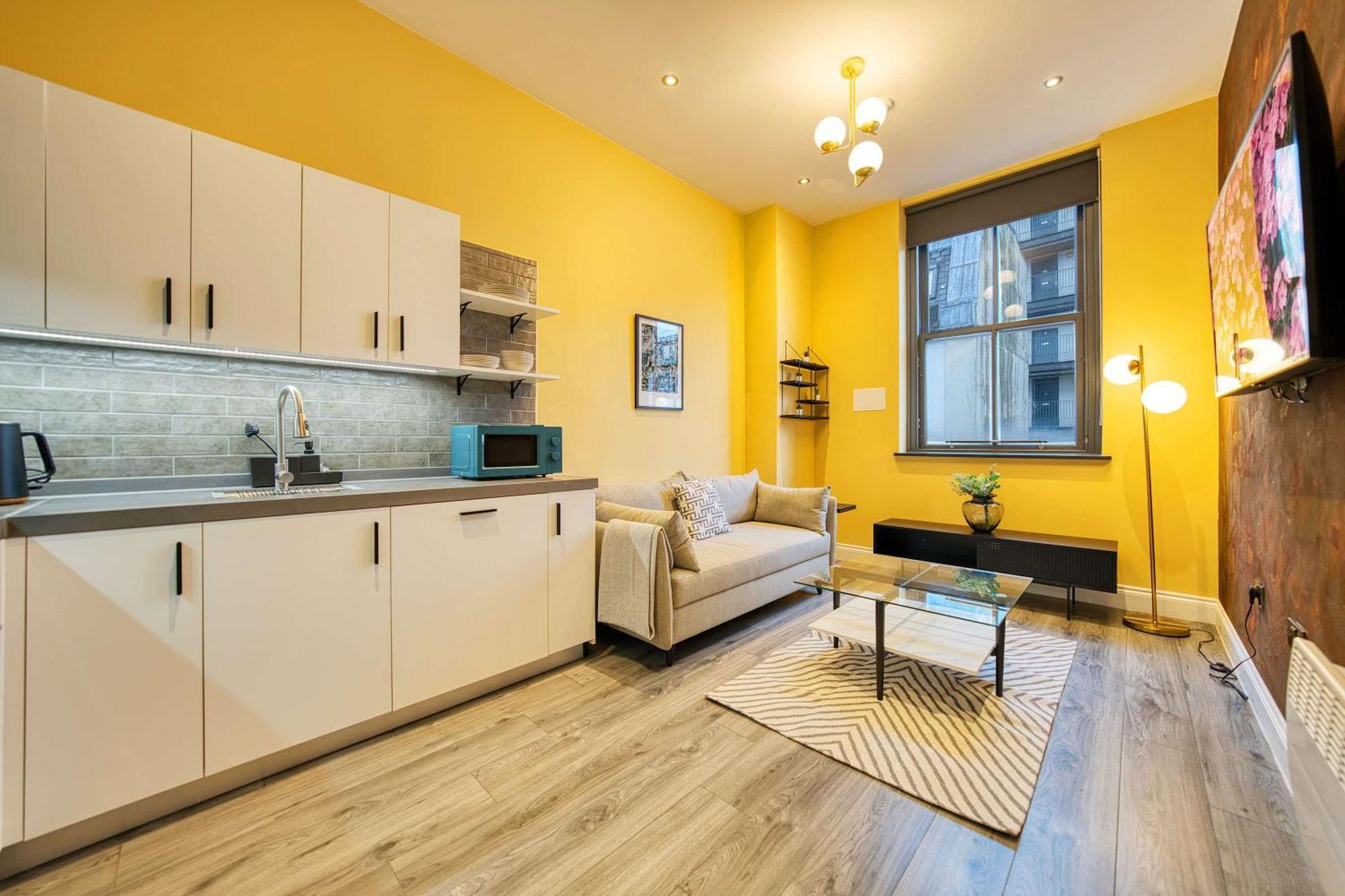 Lovely Station 1 Bed B10 * Glasgow