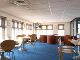 Hotel Travelodge Airport 3*