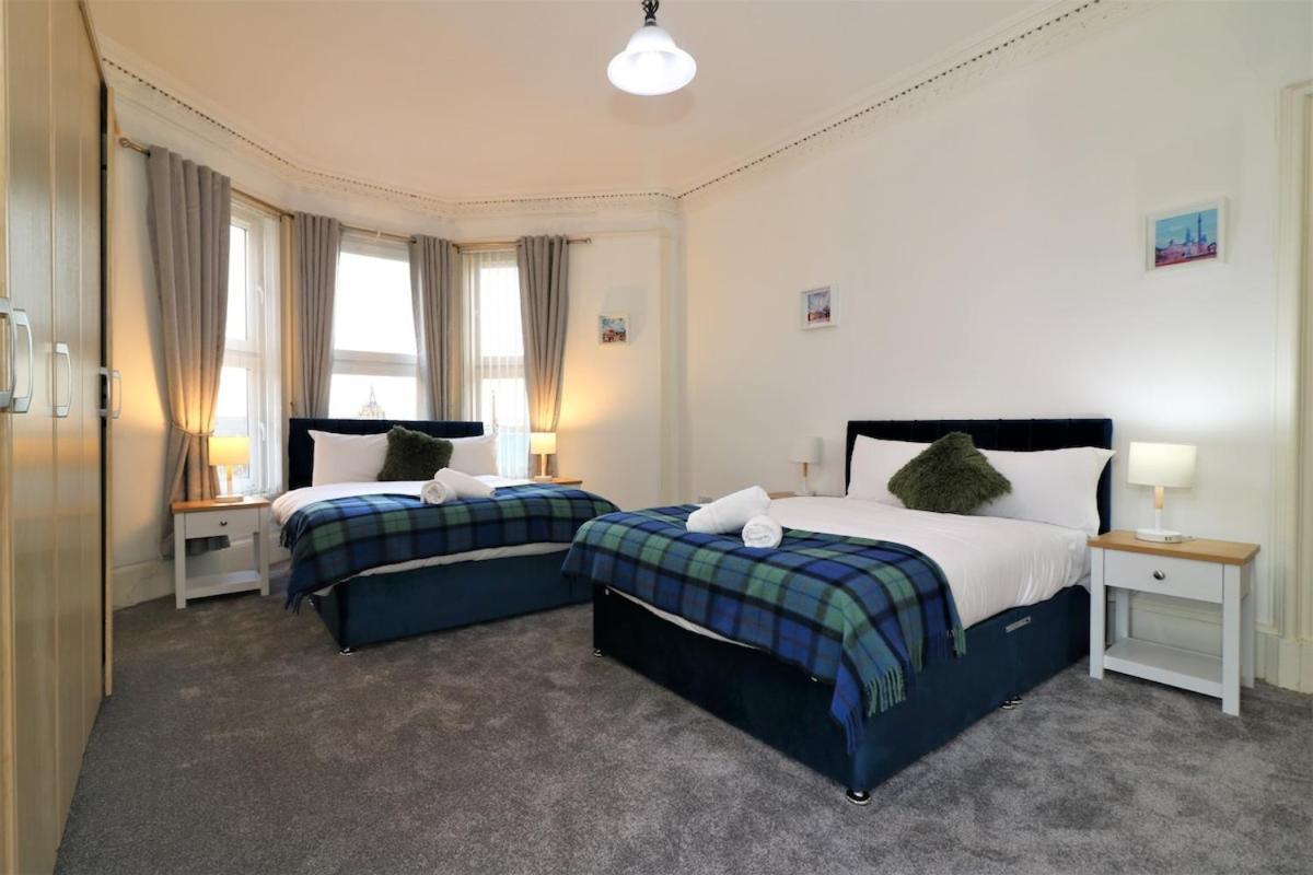 10 Bedrooms Pool Table Garden Piano Glasgow