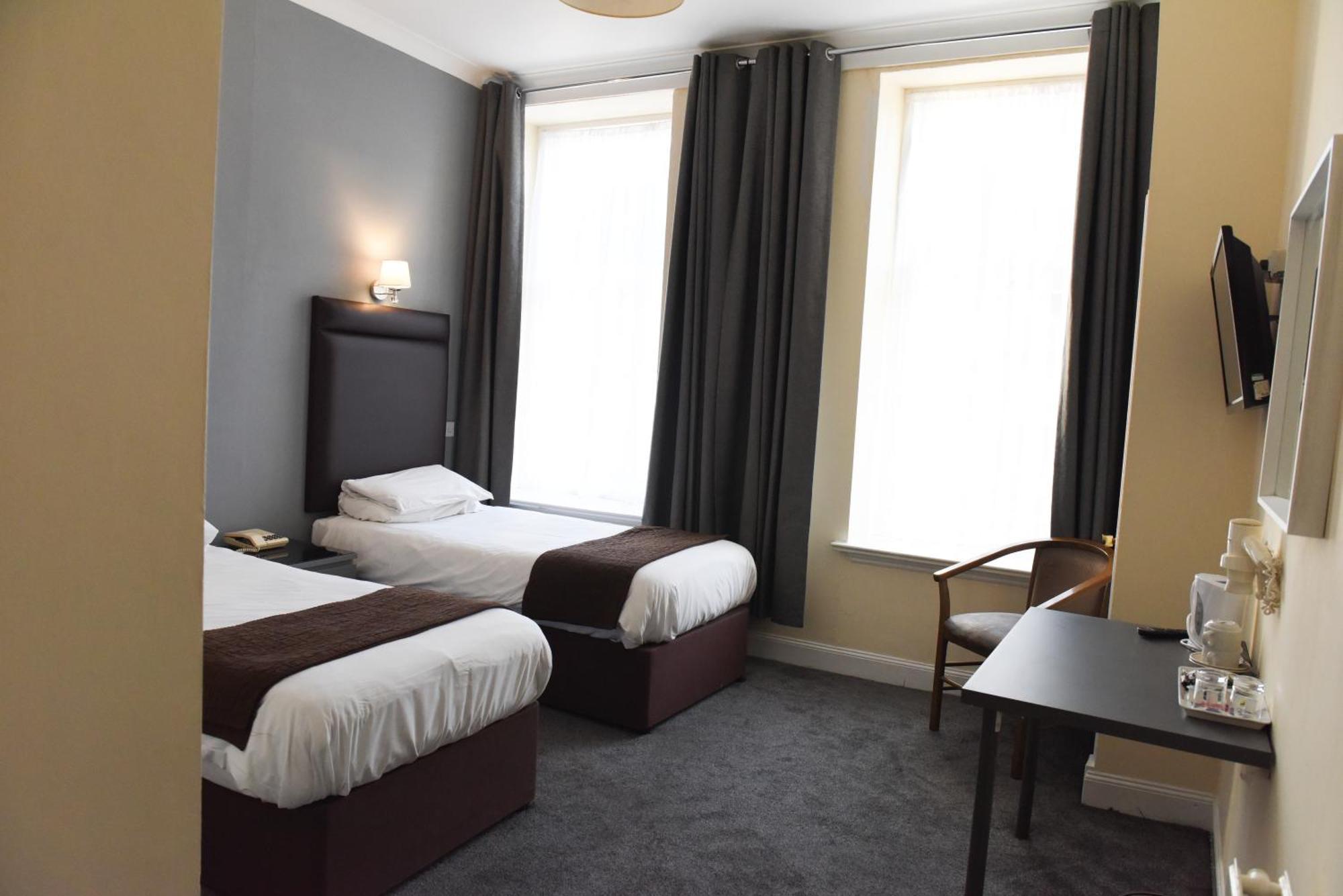 Sandyford Hotel 3*