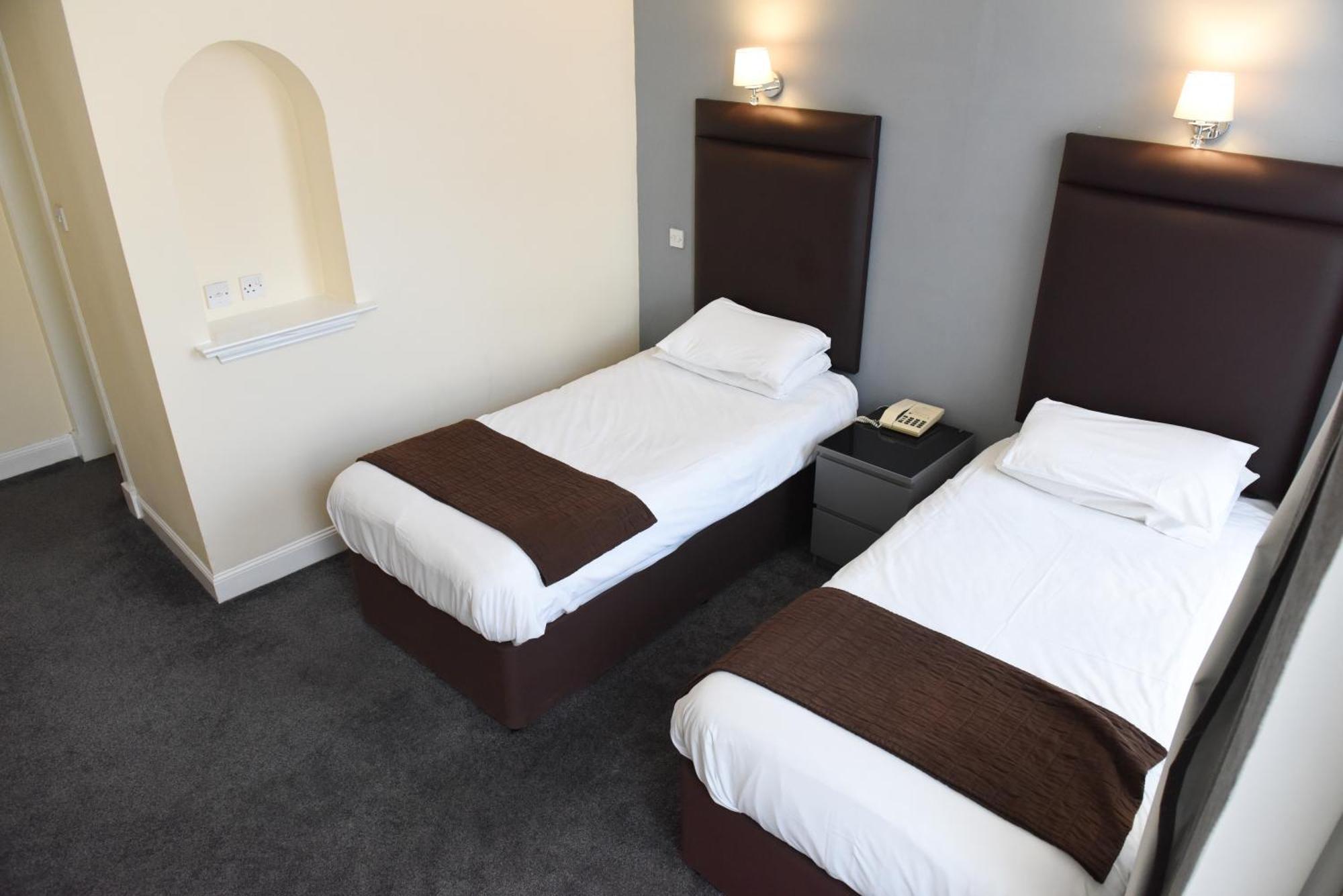 Hotel Sandyford 3*