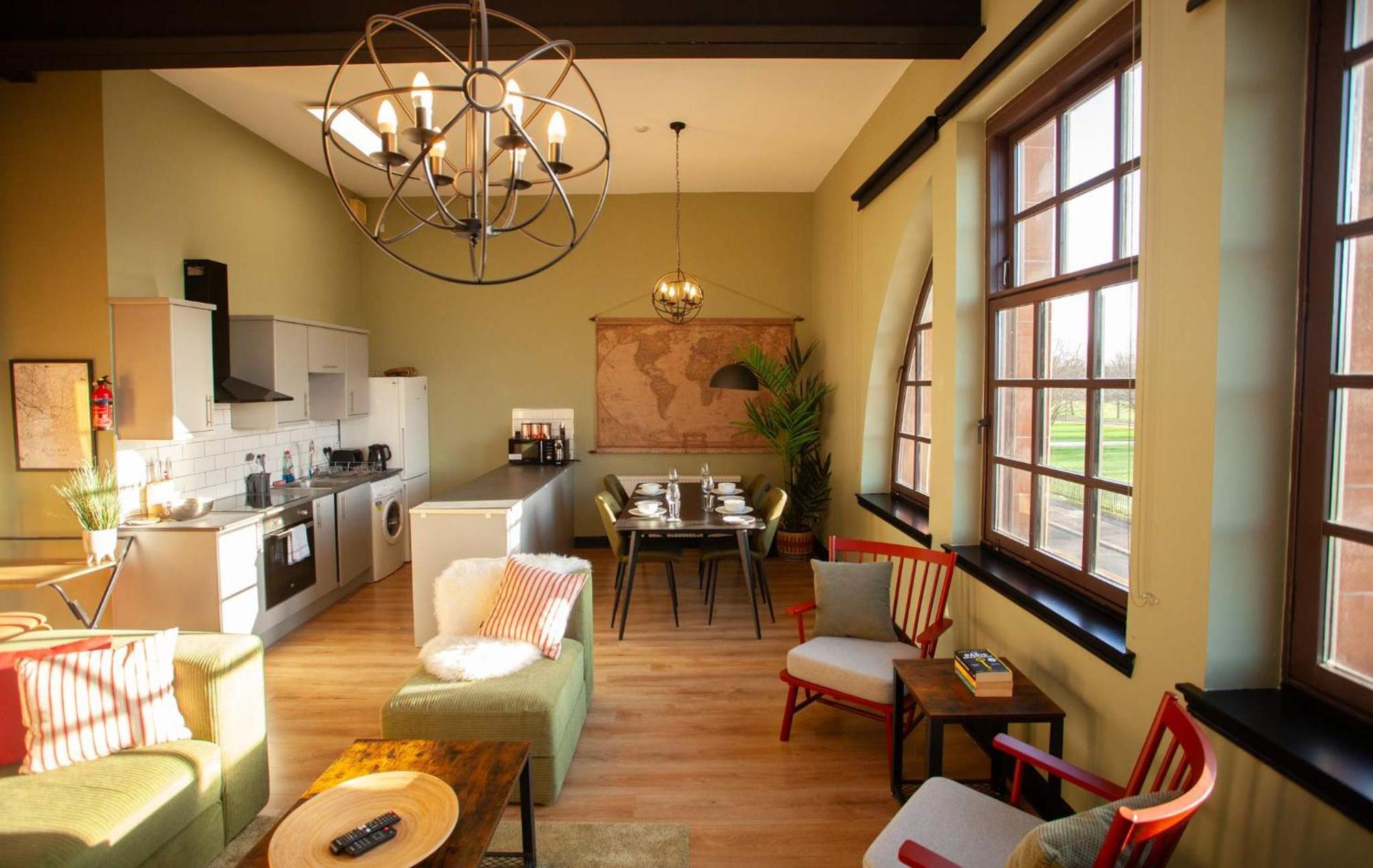 Getaway With Free Parking Holiday home Glasgow