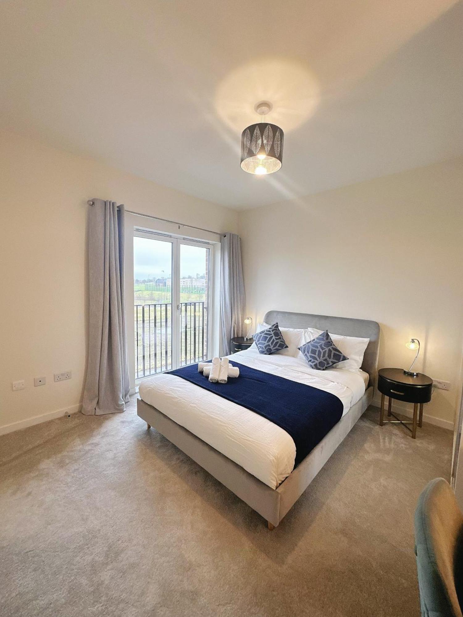 Wee Townhouse, 3 Beds With Free Parking, Wifi & Ethernet Connection Glasgow