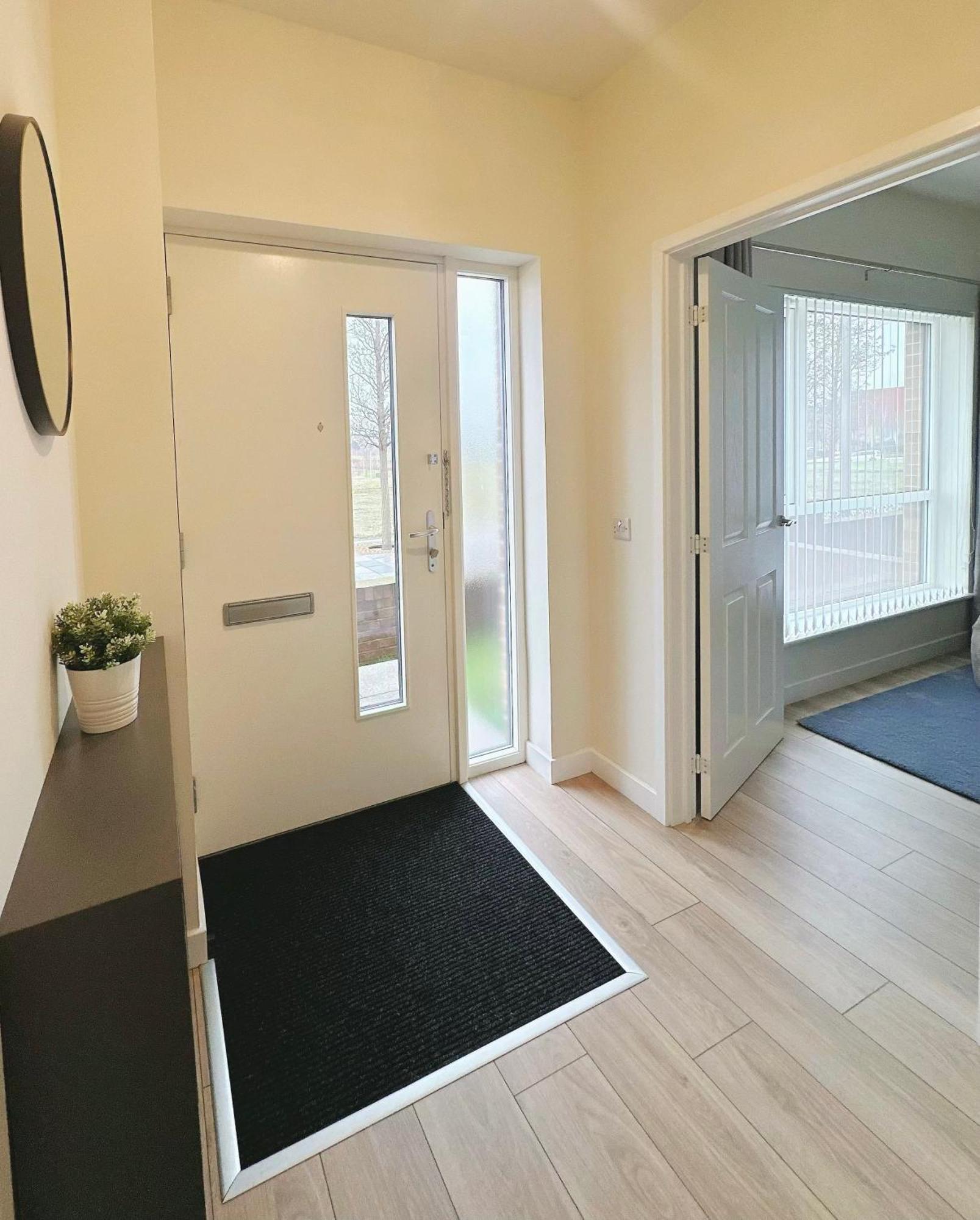 Holiday home Wee Townhouse, 3 Beds With Free Parking, Wifi & Ethernet Connection *