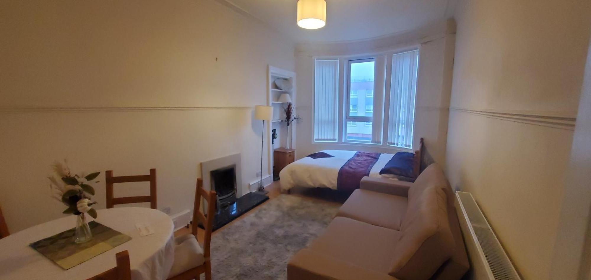 Apartment Flat In Close To Local Amenities