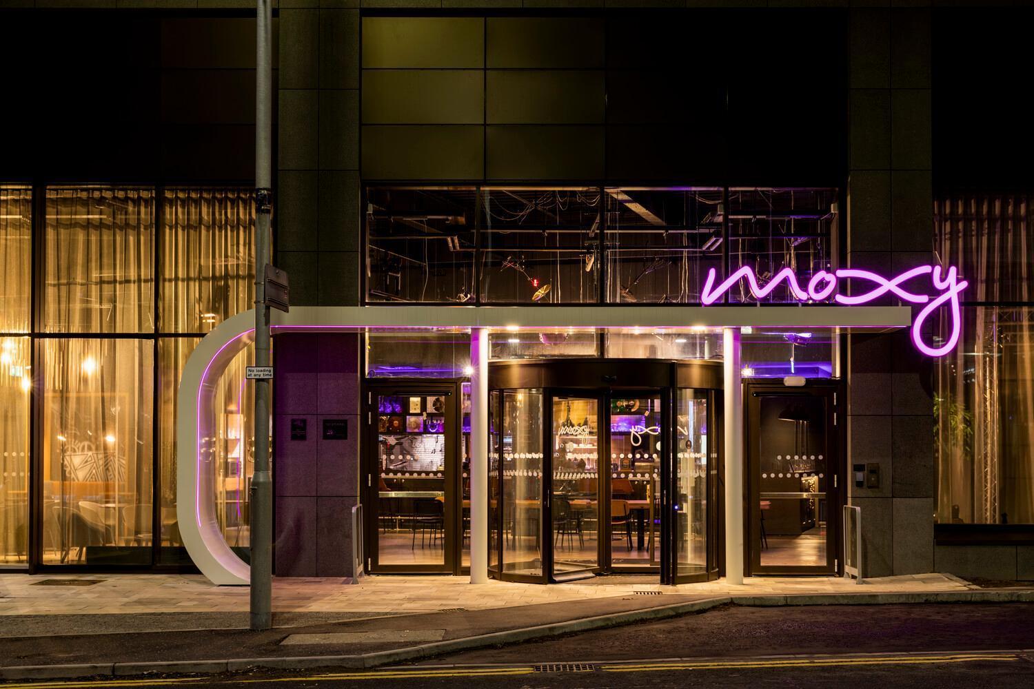 Moxy Sec Hotel 3*