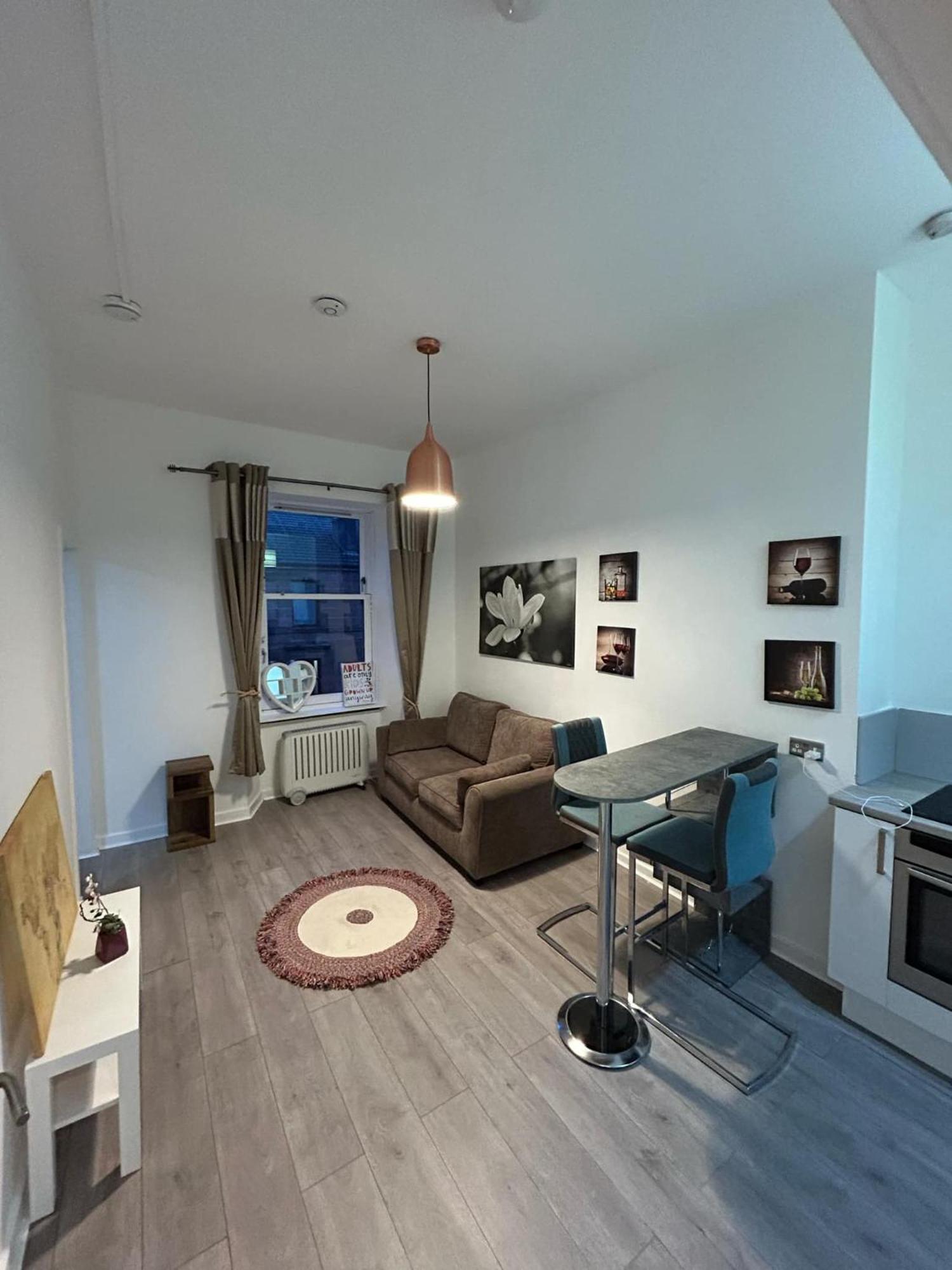 Govan 1 Bedroom * Glasgow